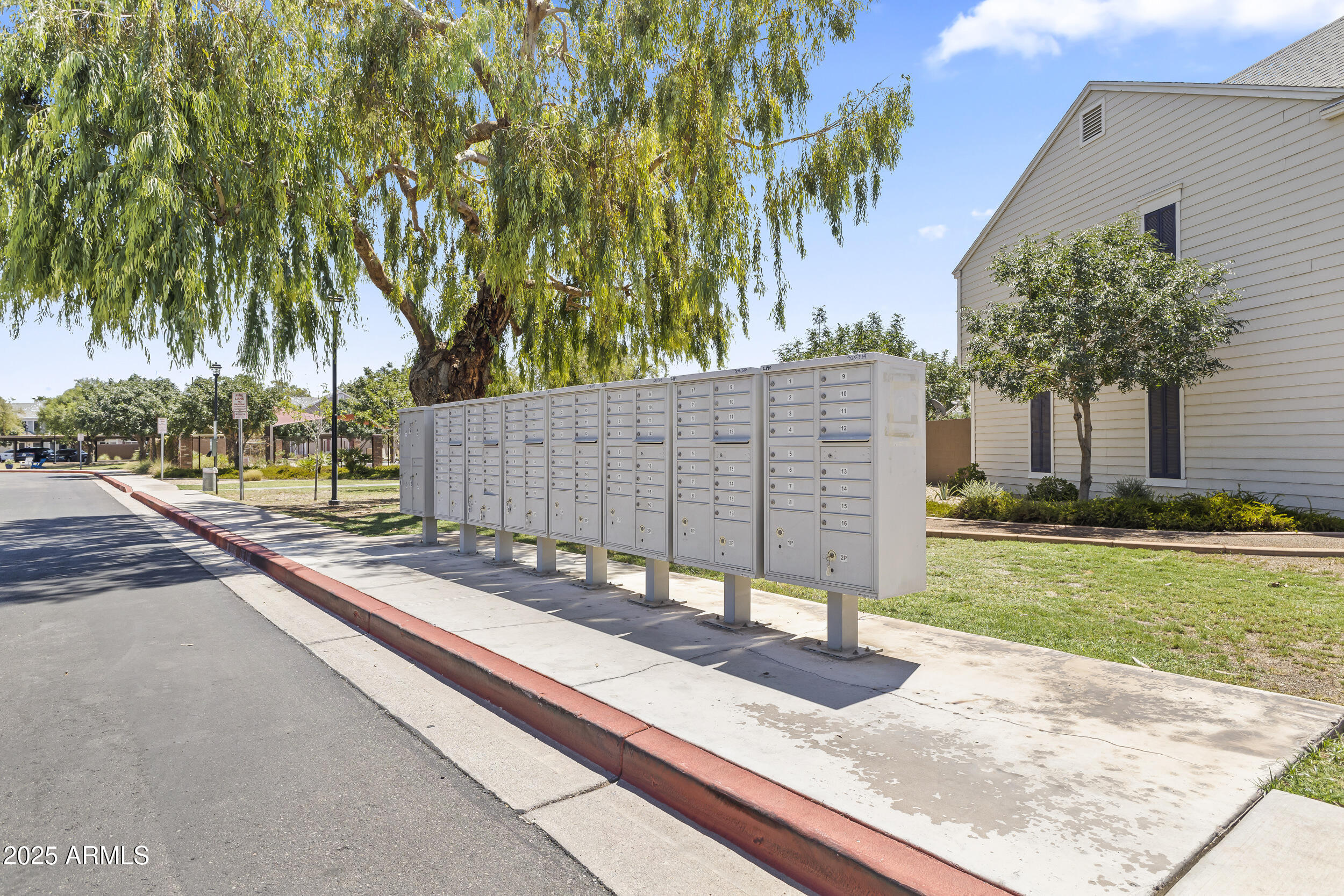 1601 N SABA Street, 318