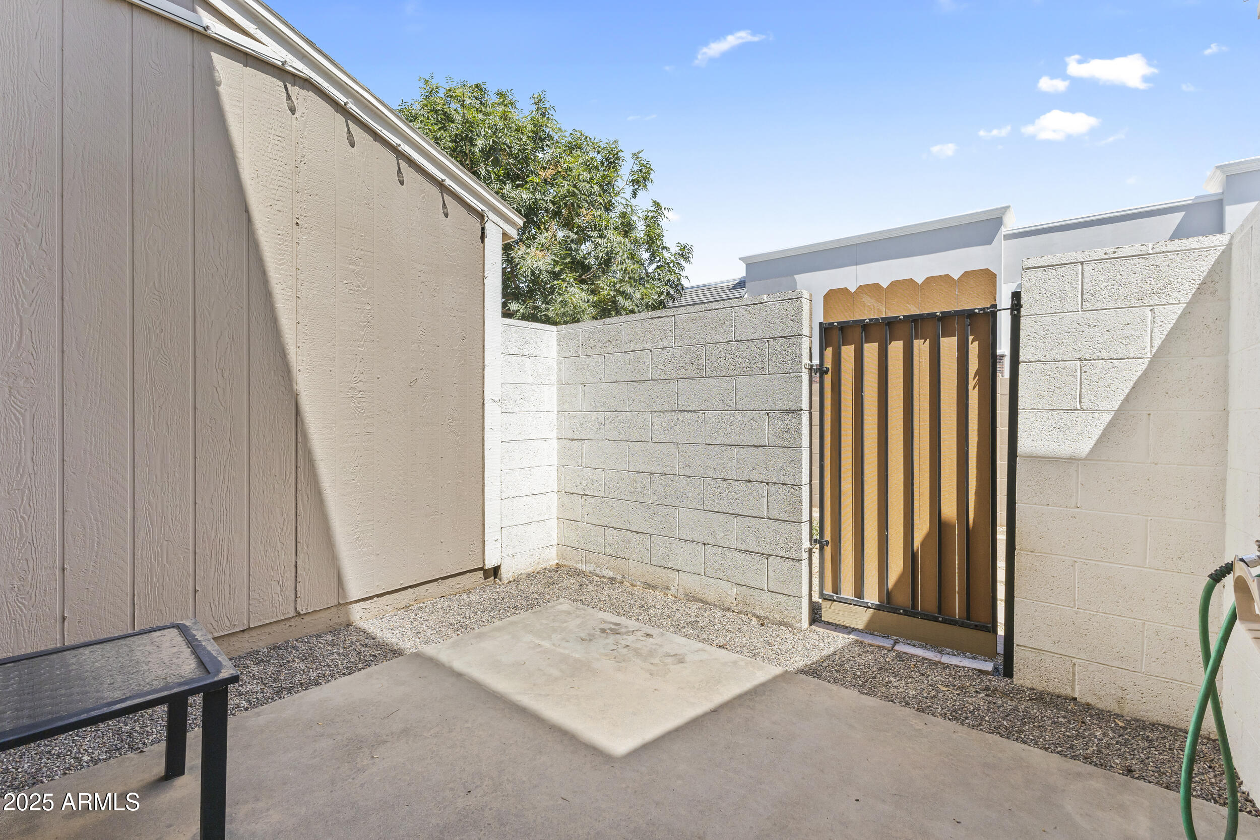 1601 N SABA Street, 318