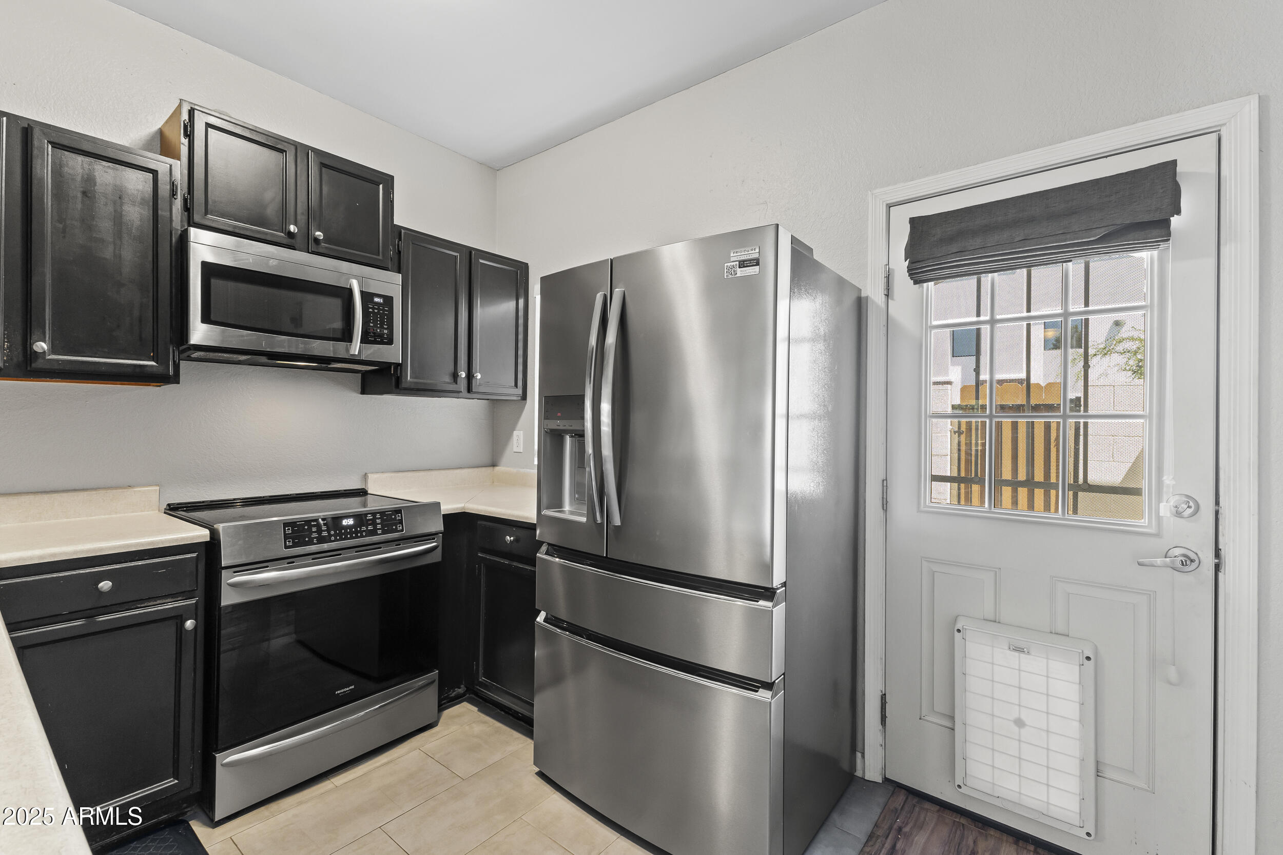 1601 N SABA Street, 318