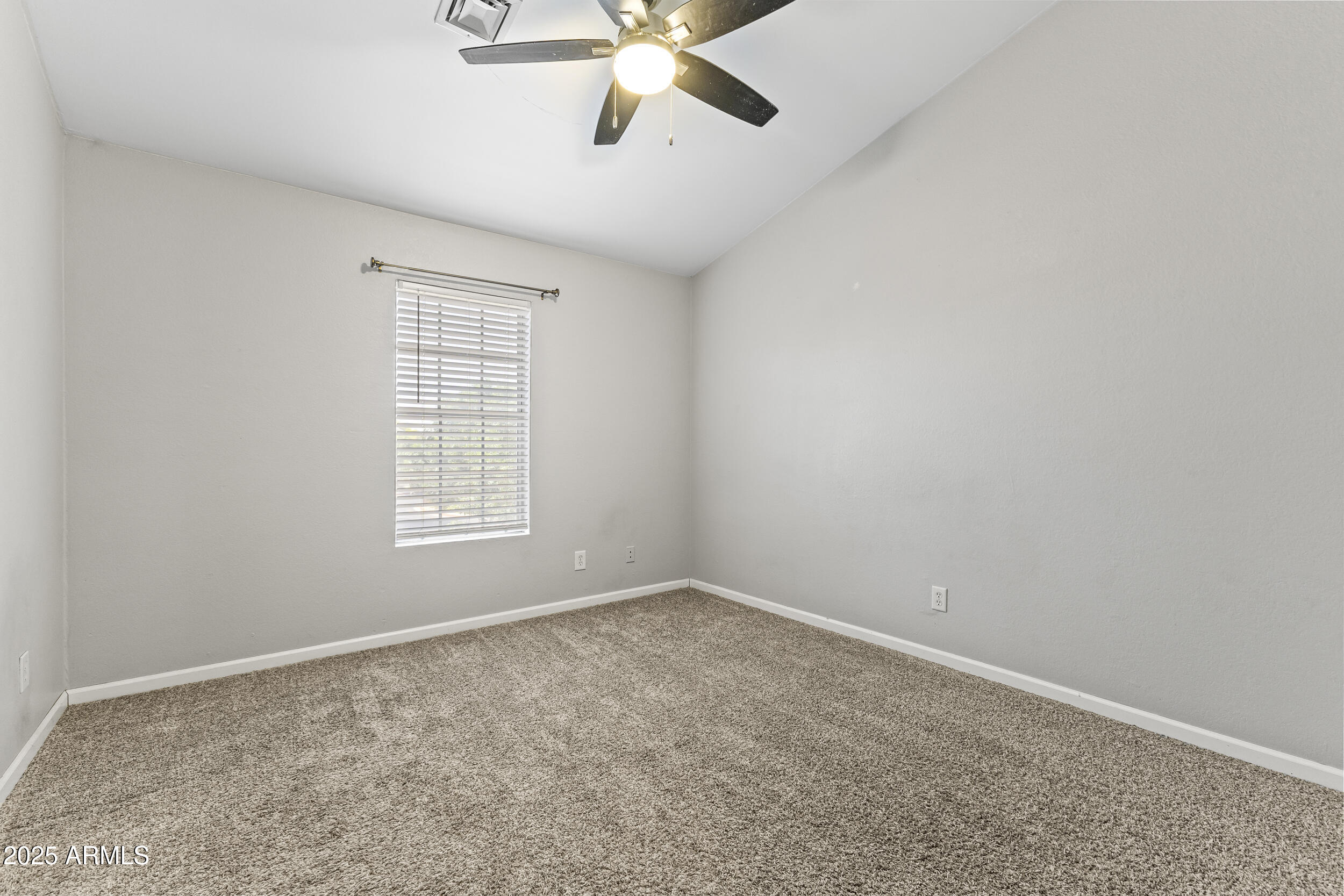 1601 N SABA Street, 318