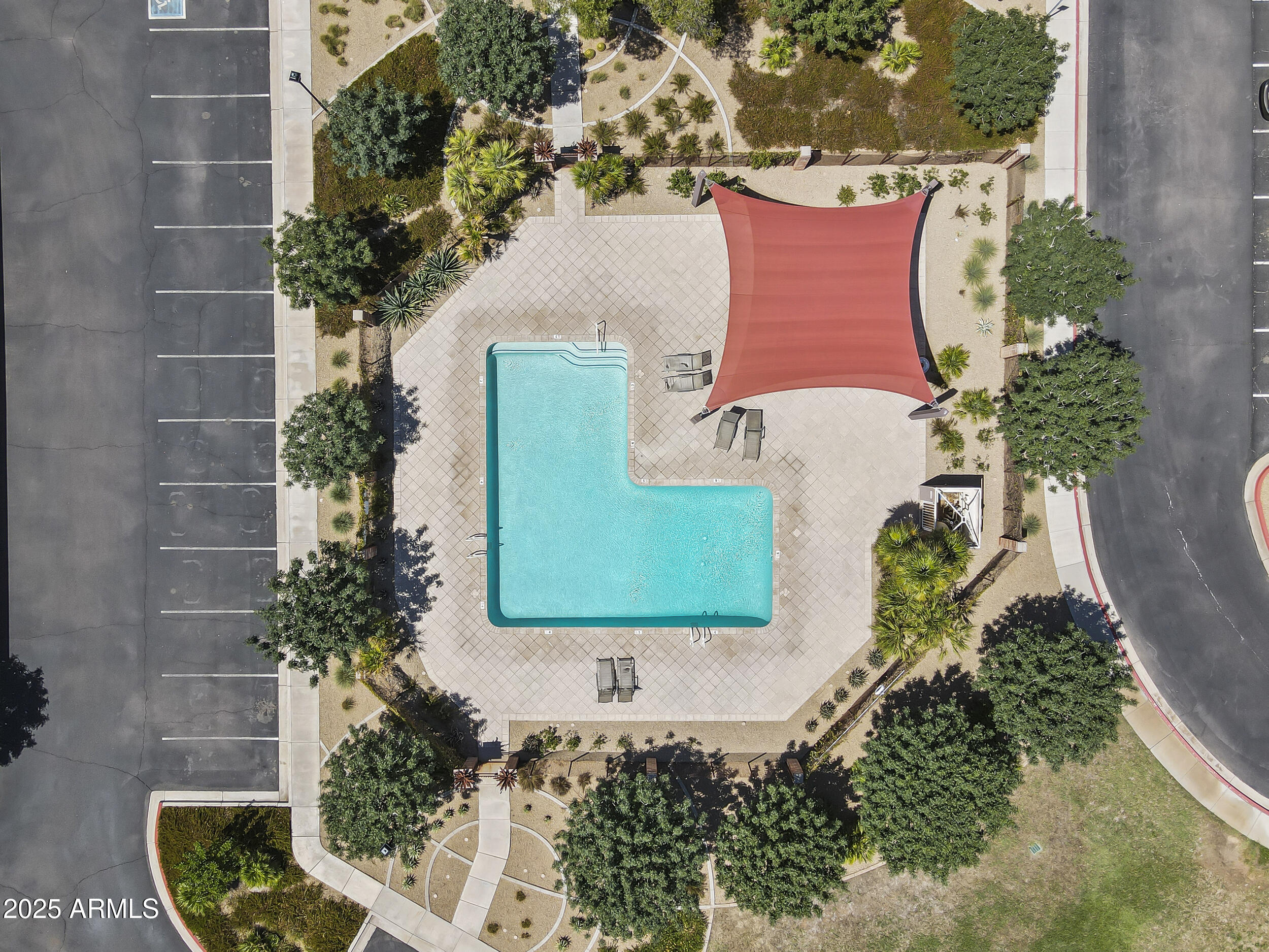 1601 N SABA Street, 318