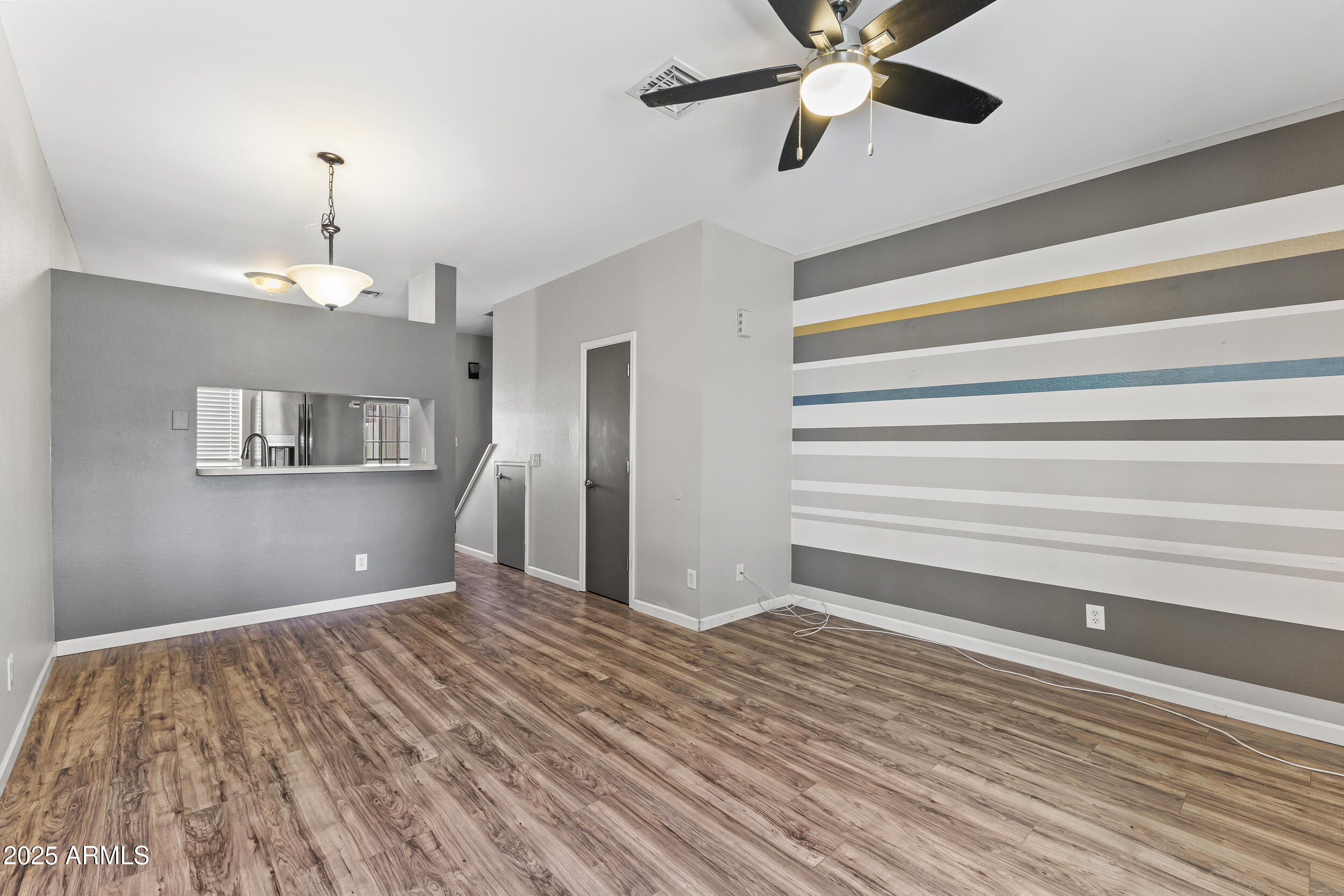 1601 N SABA Street, 318