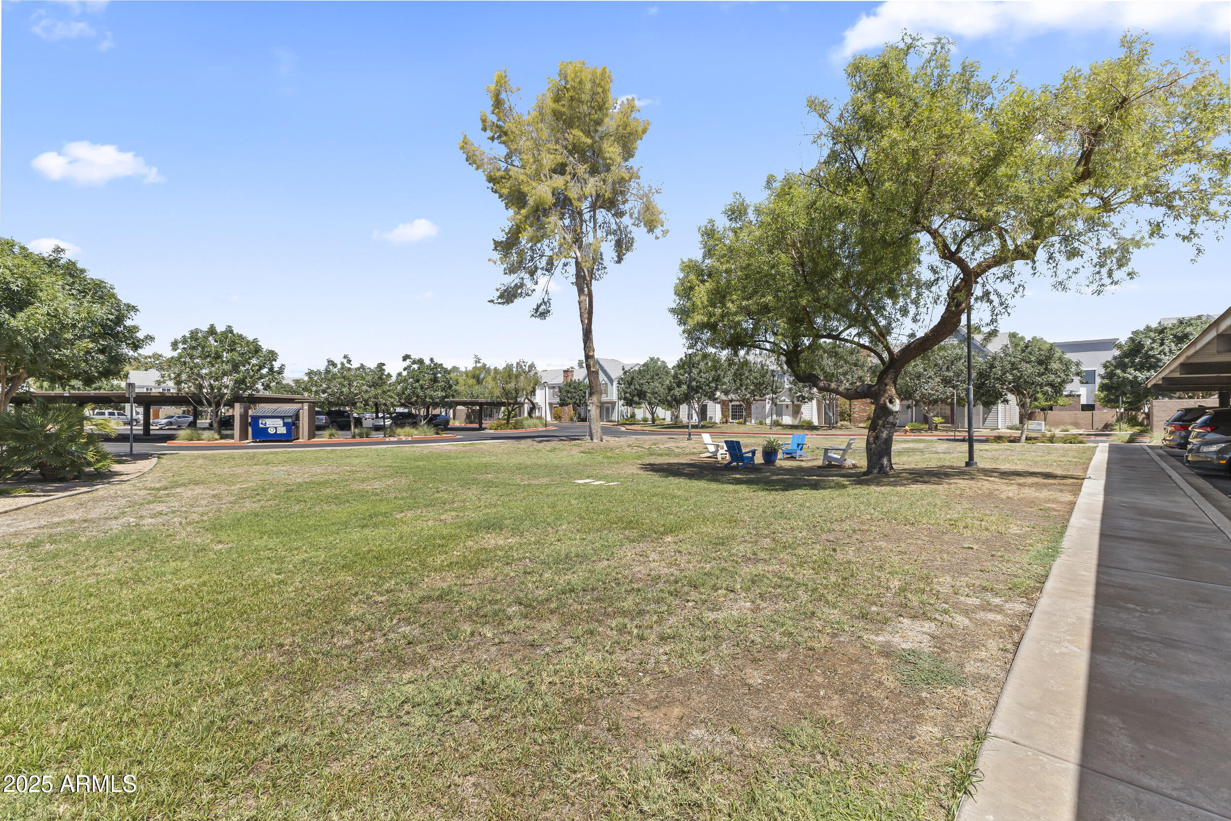 1601 N SABA Street, 318