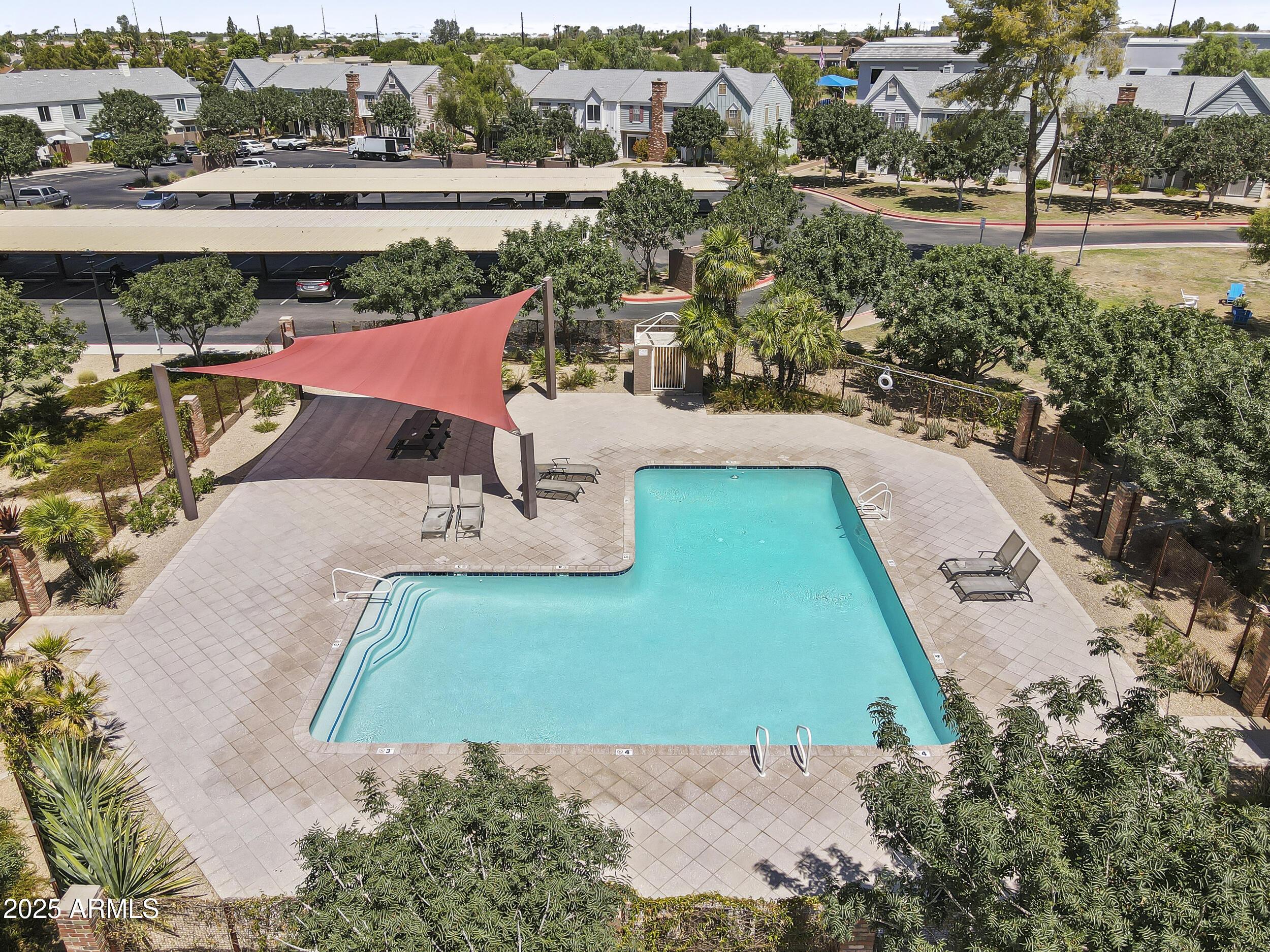 1601 N SABA Street, 318