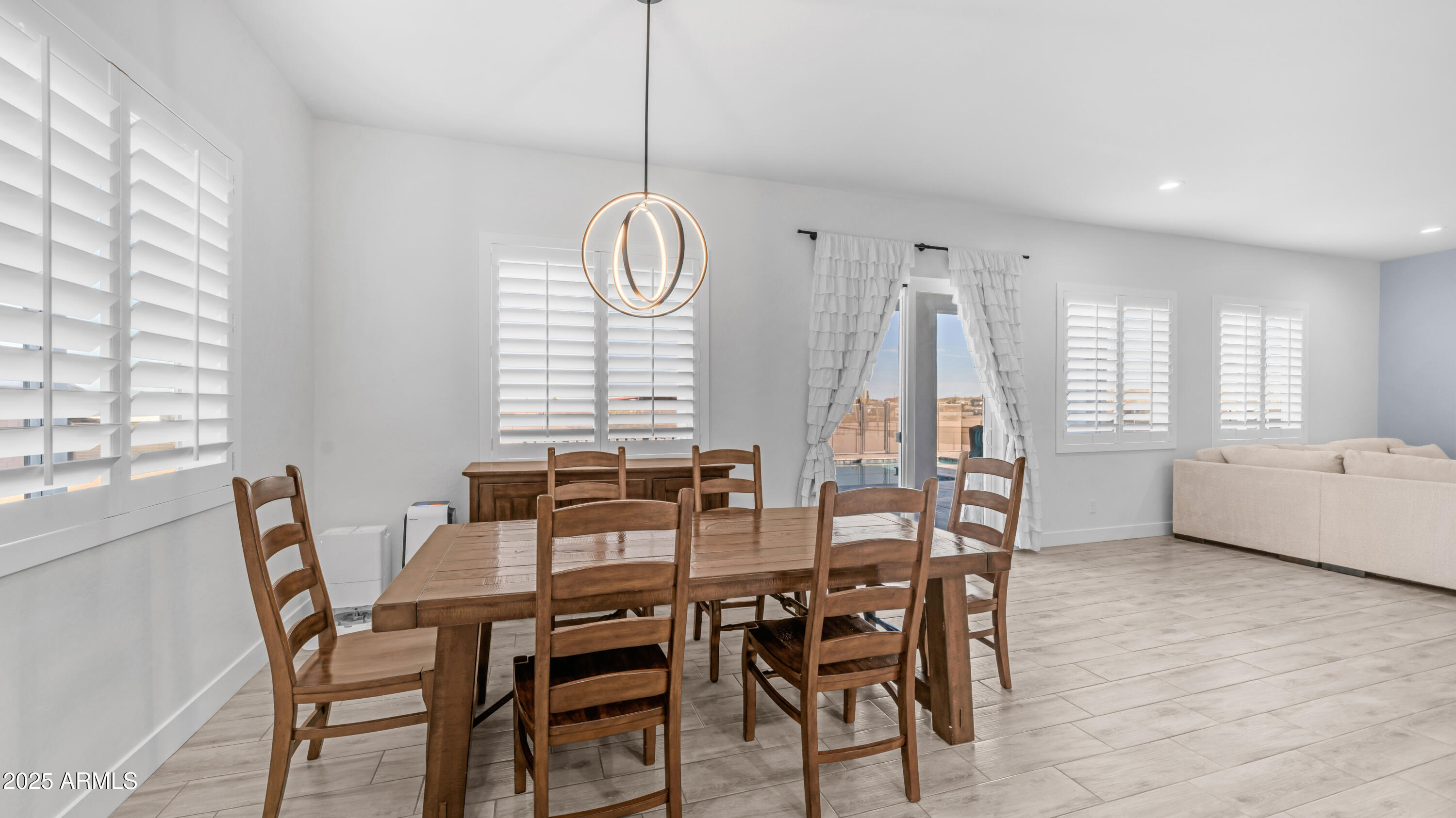 28621 N THOMPSON Road