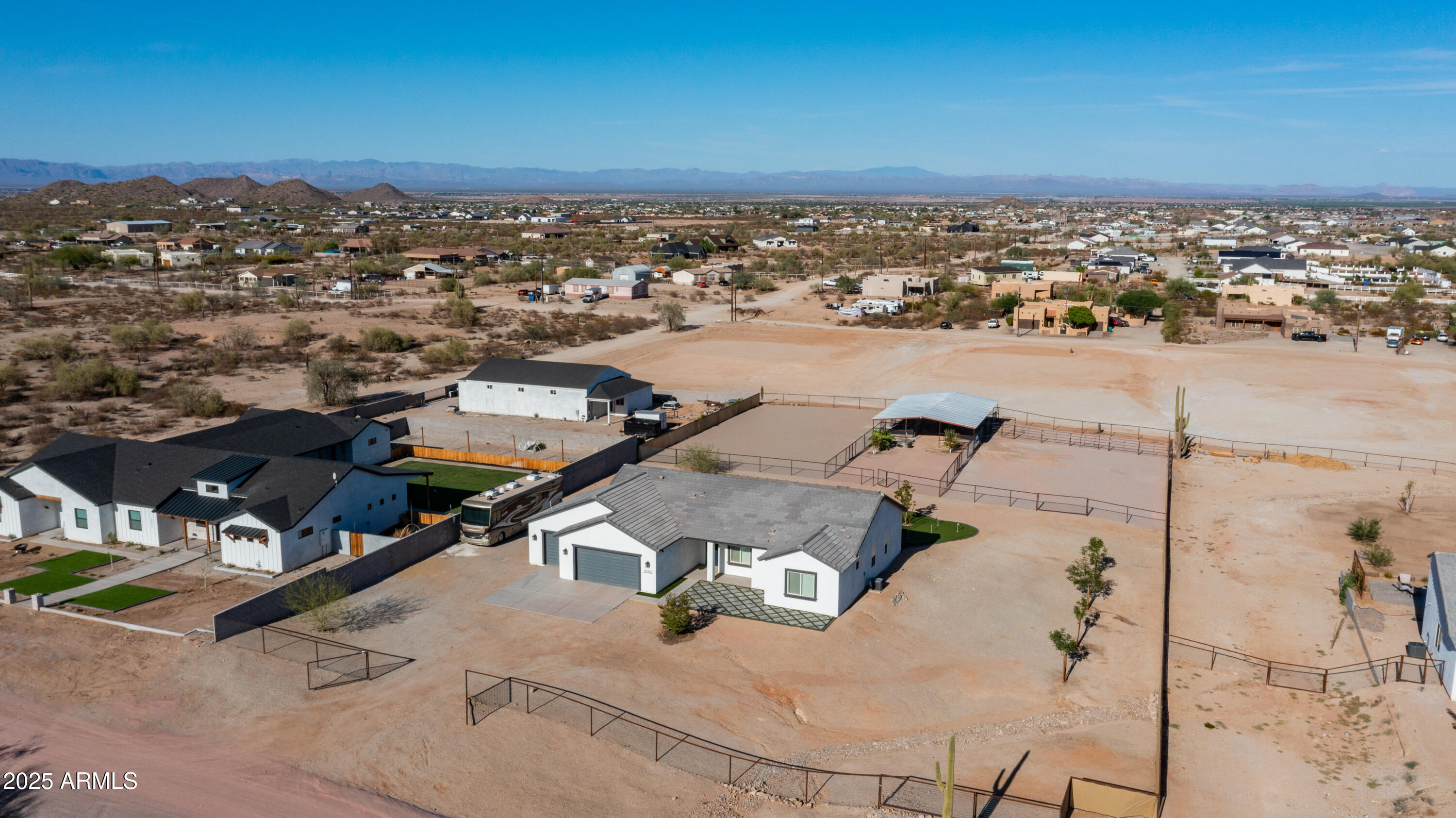 28621 N THOMPSON Road