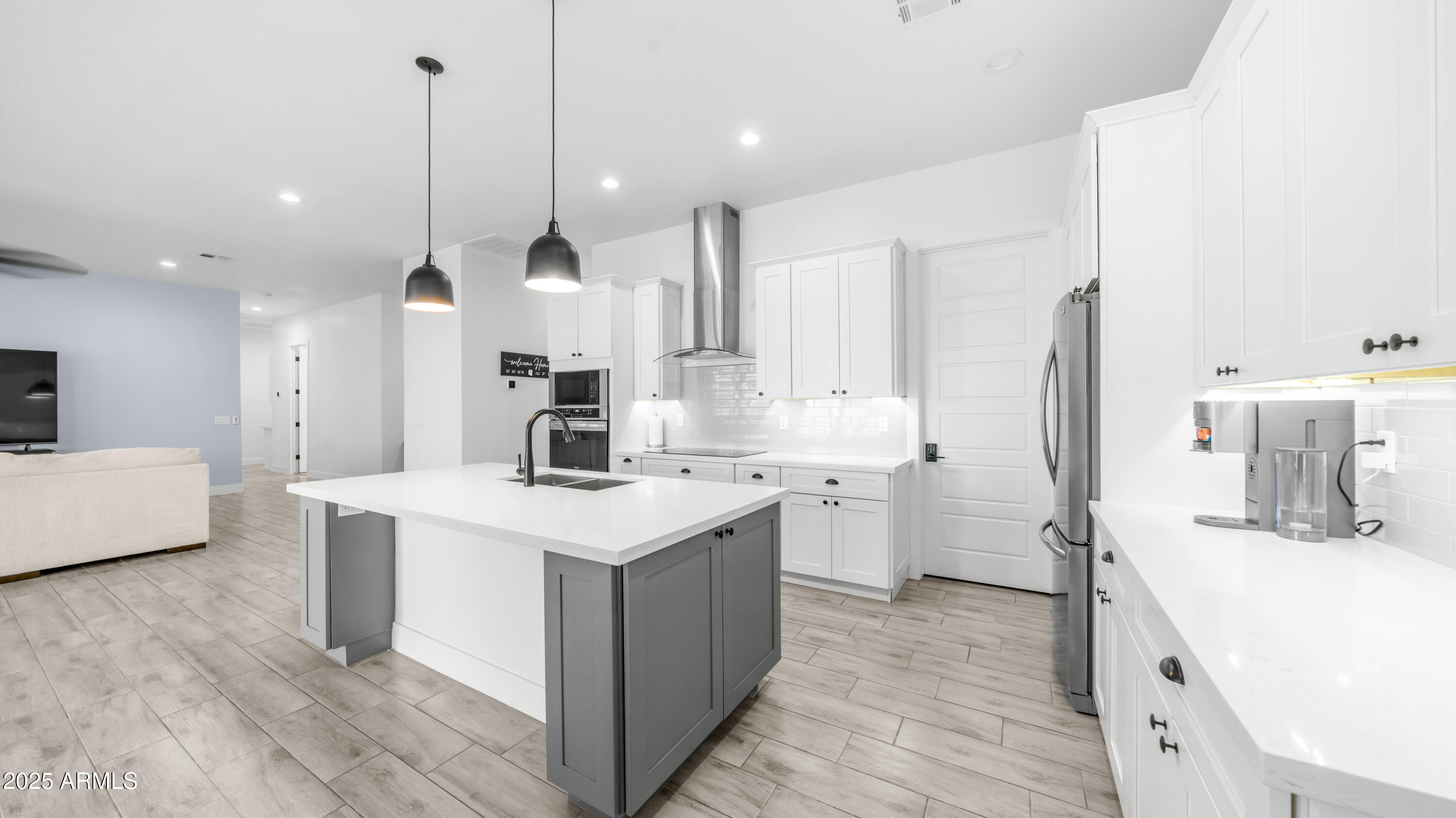 28621 N THOMPSON Road