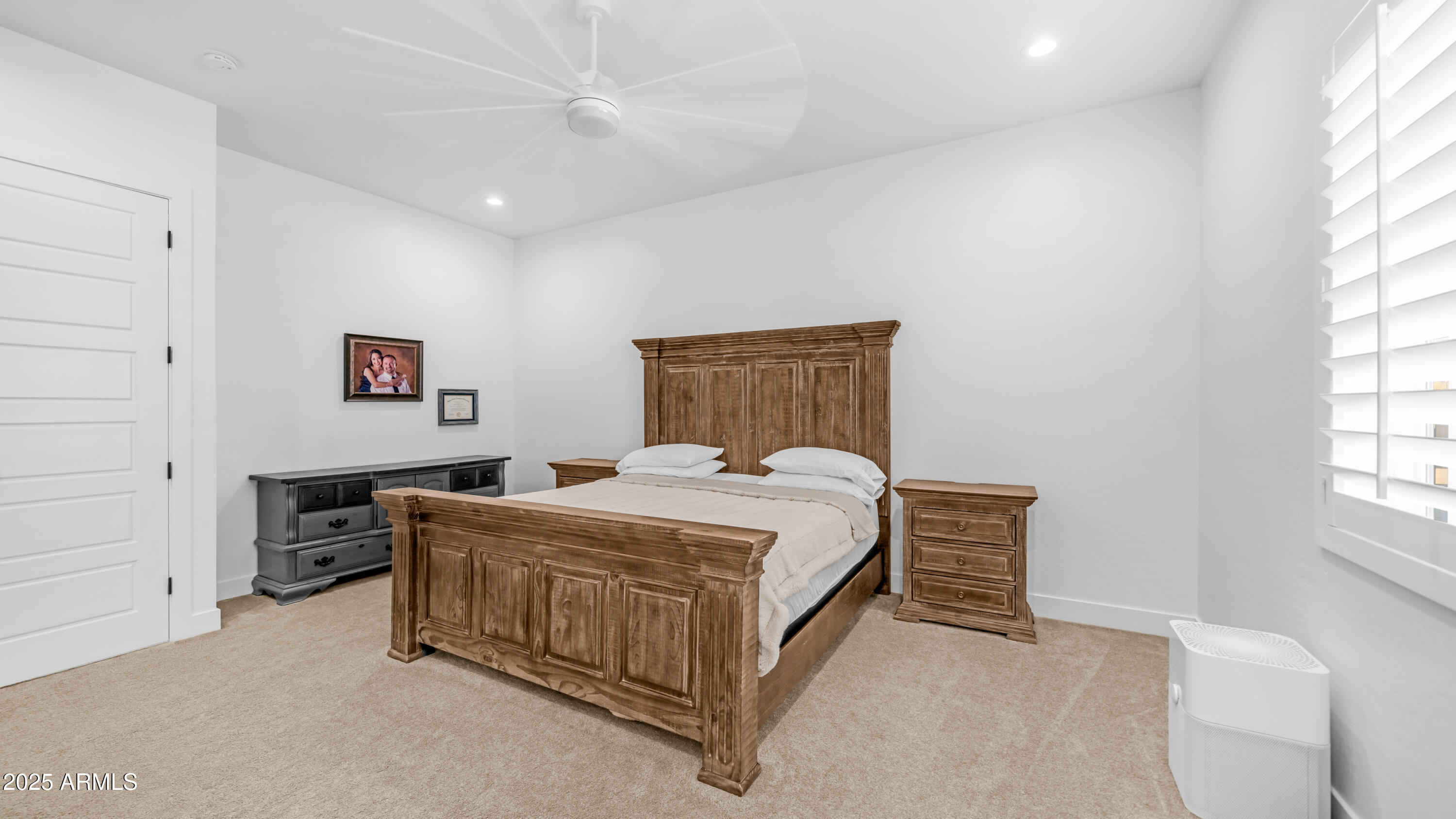 28621 N THOMPSON Road