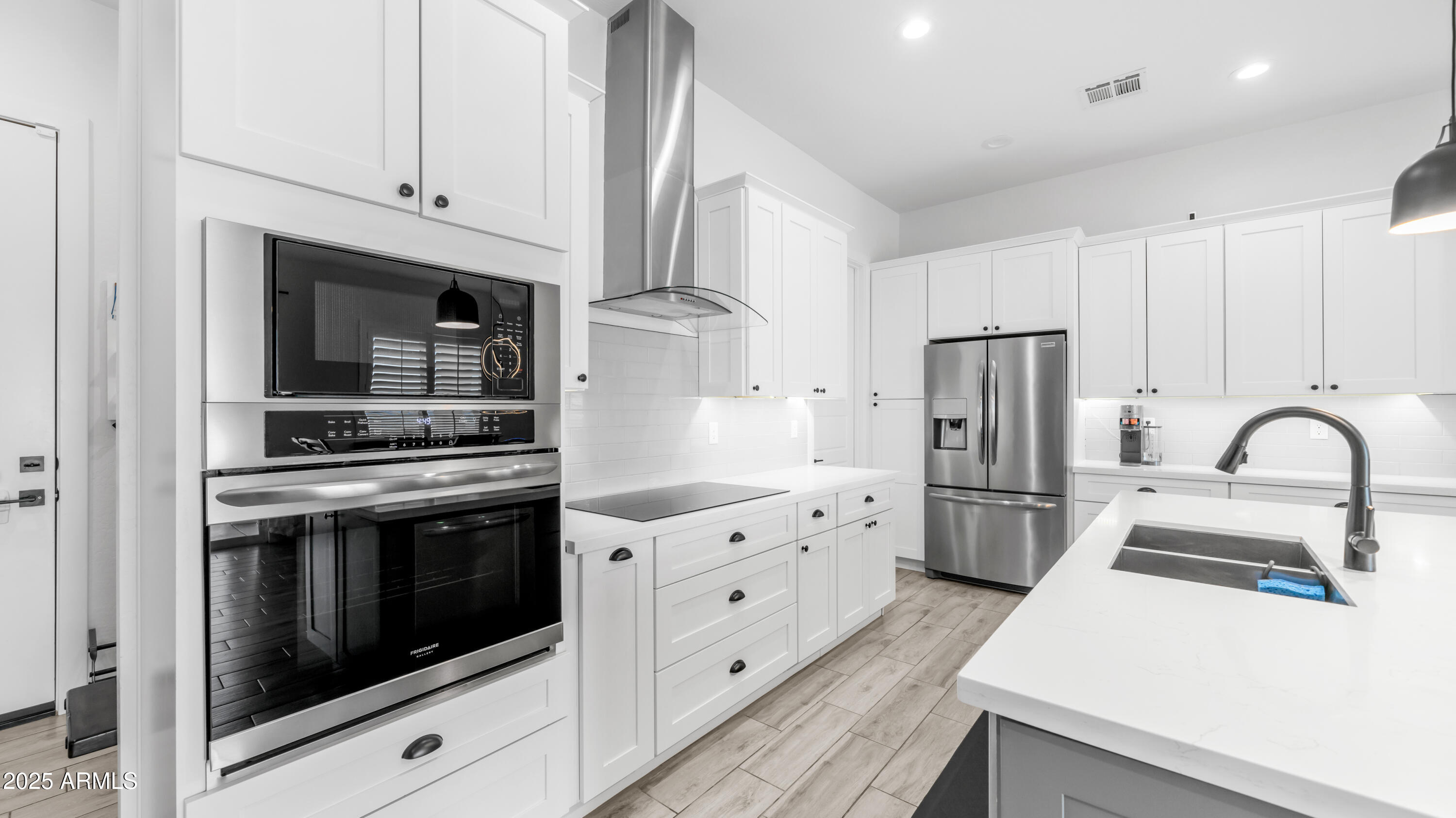 28621 N THOMPSON Road