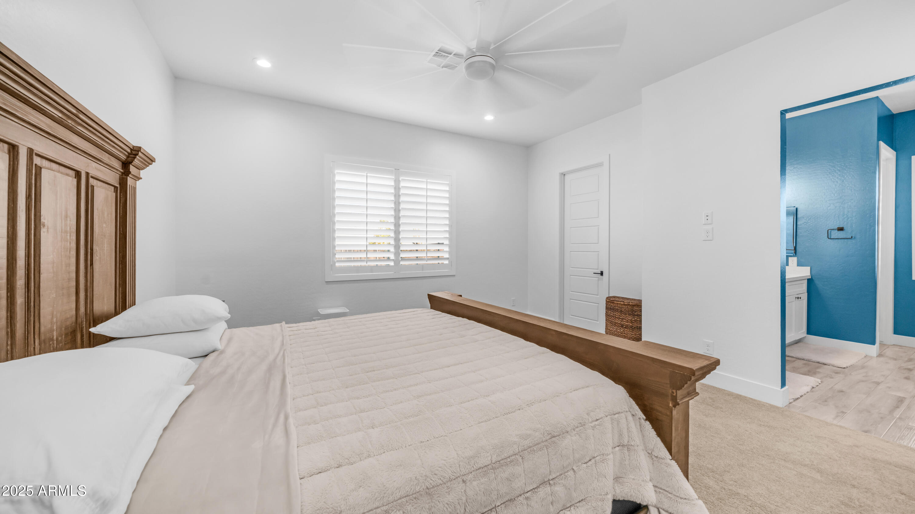 28621 N THOMPSON Road