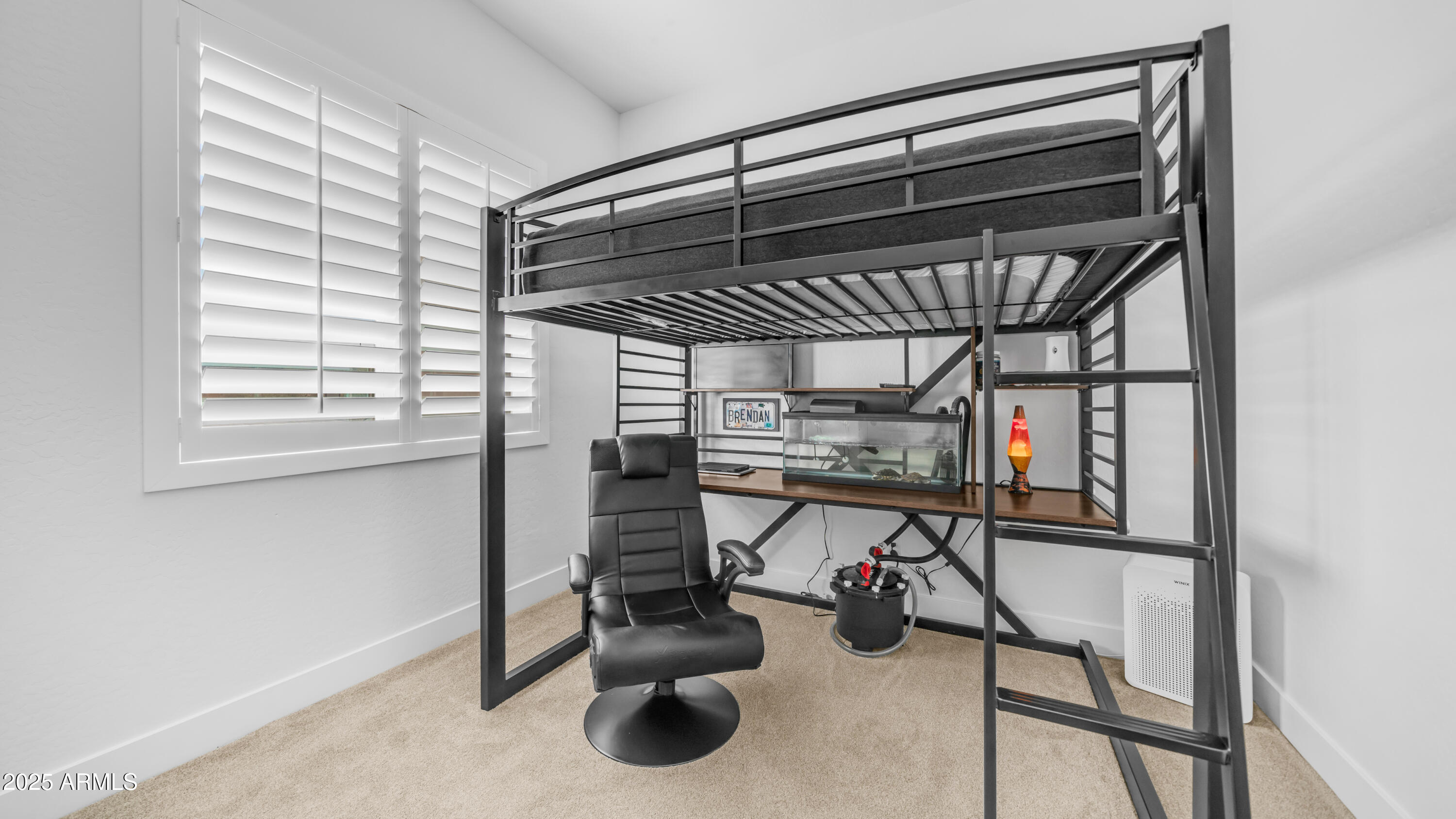 28621 N THOMPSON Road