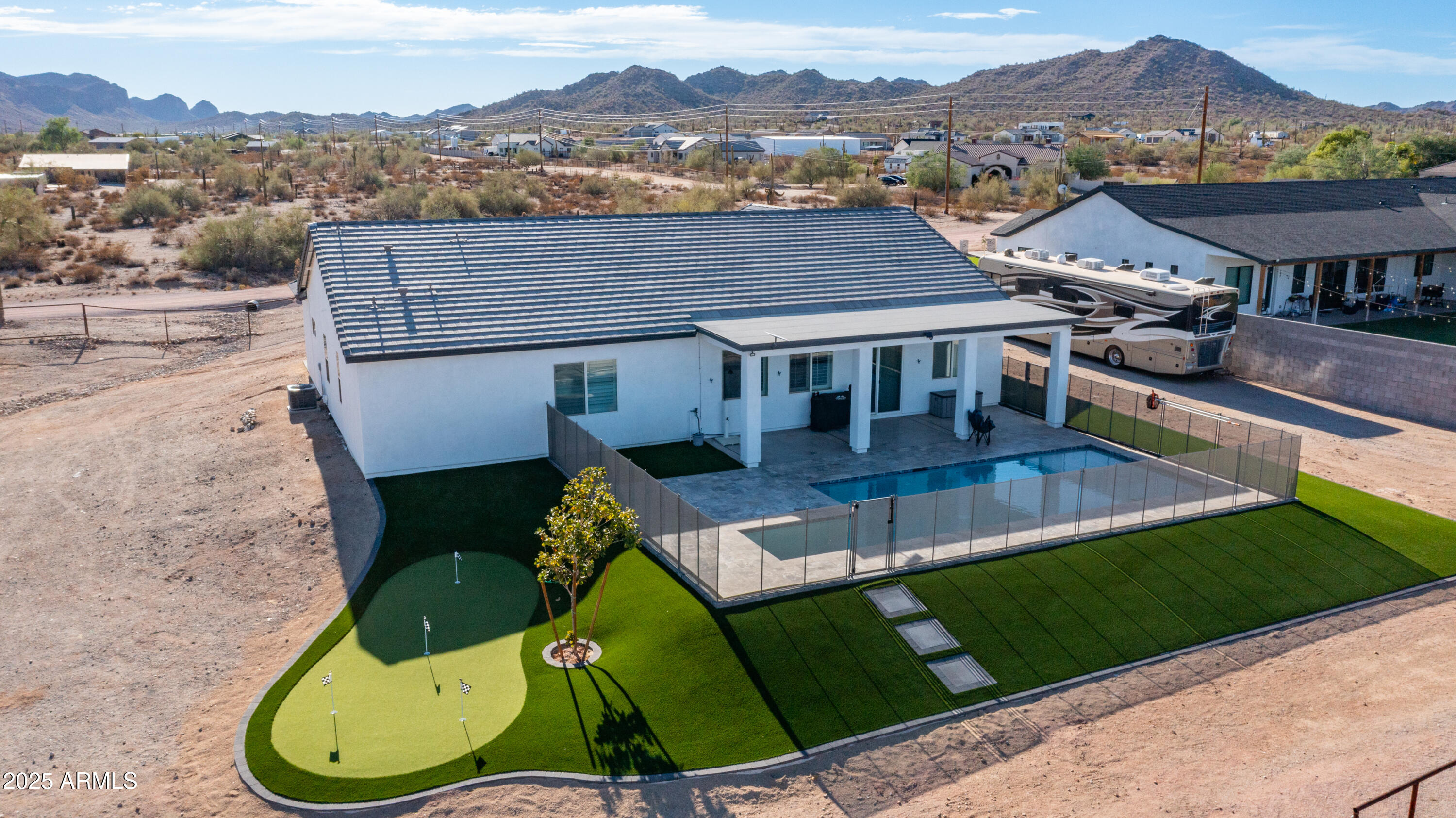 28621 N THOMPSON Road