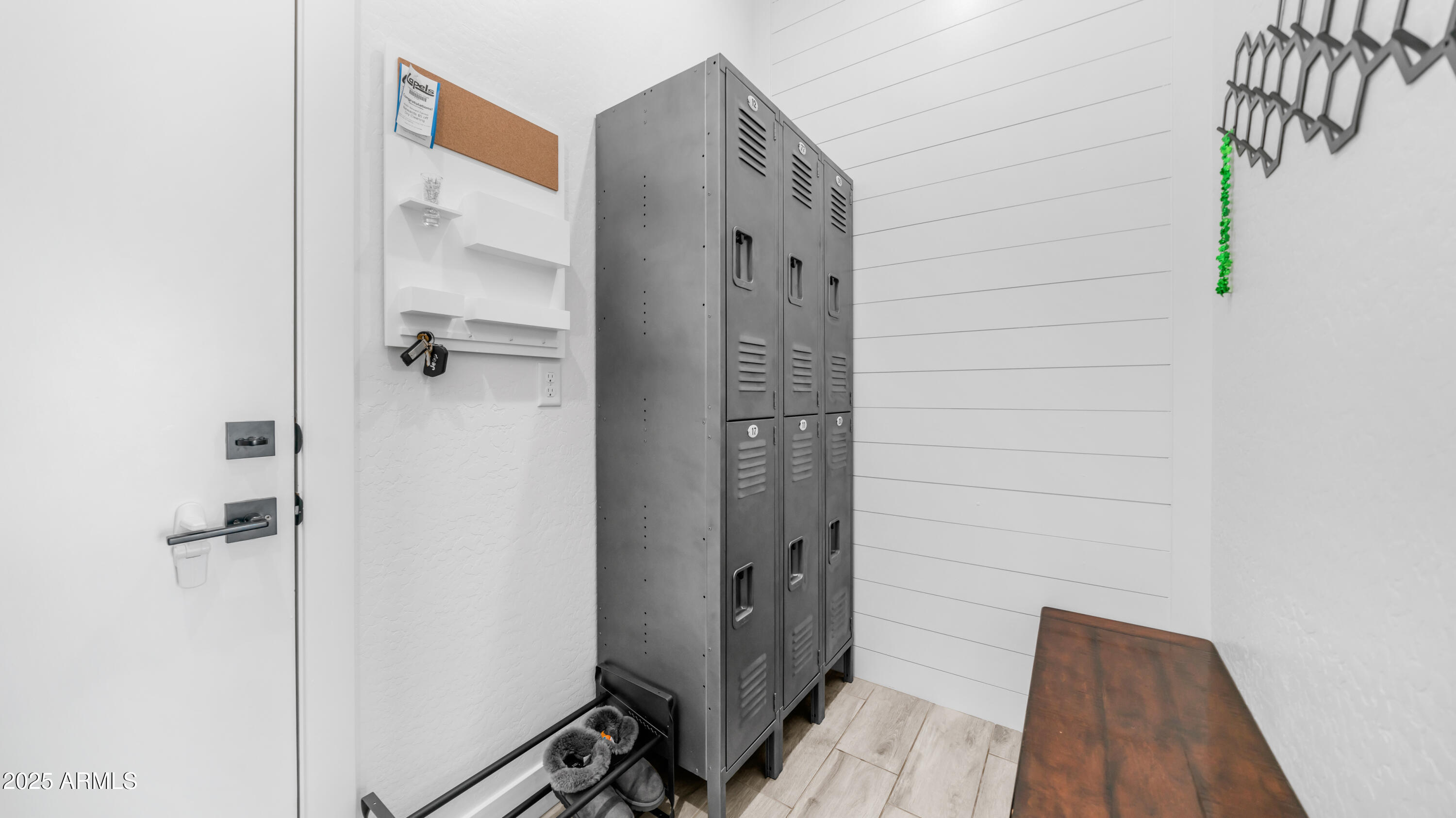 28621 N THOMPSON Road