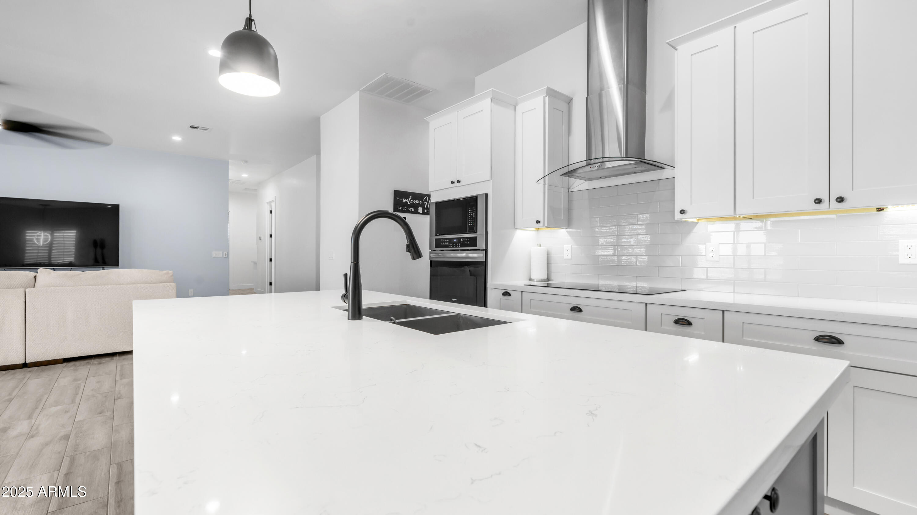 28621 N THOMPSON Road