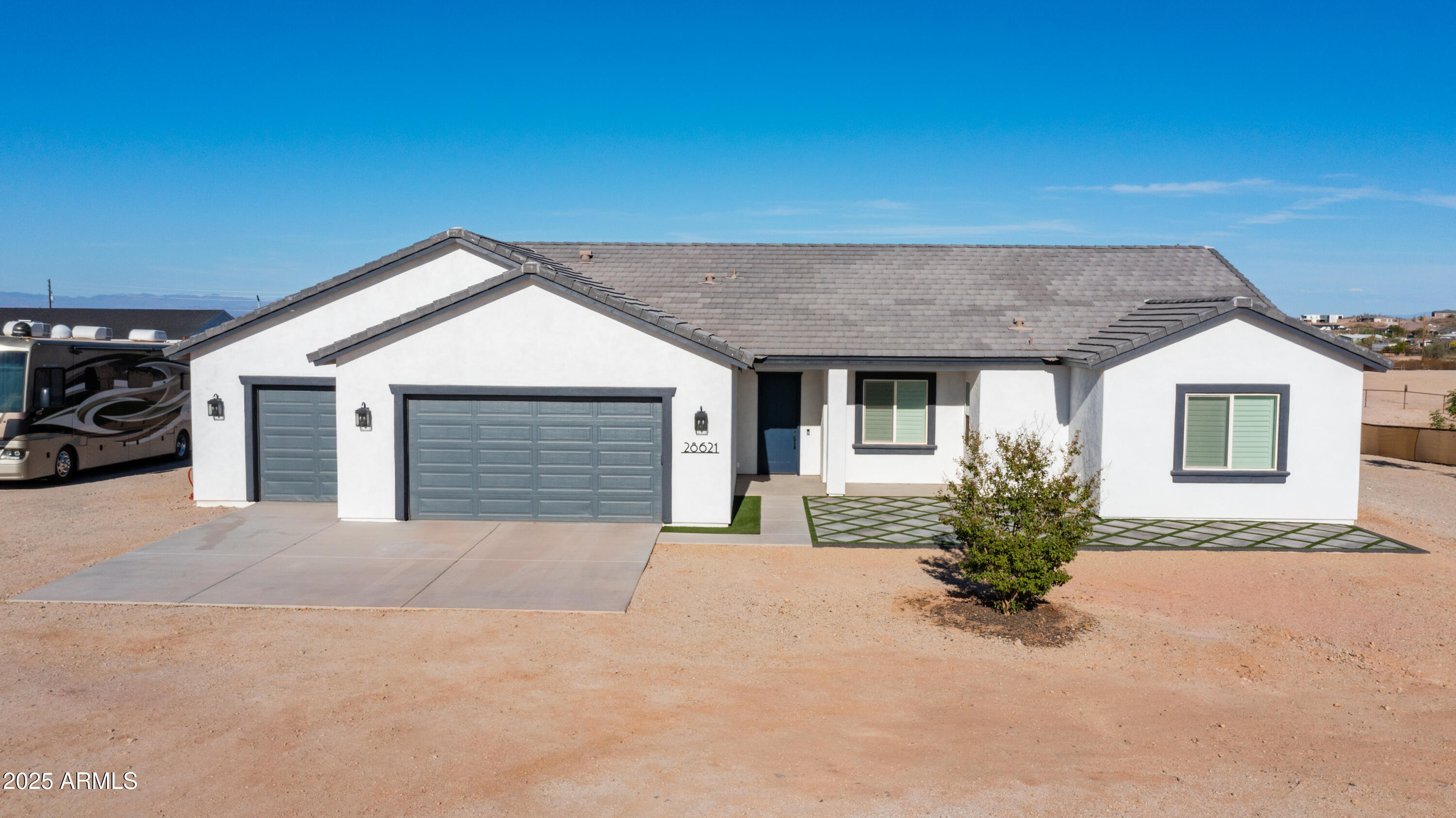 28621 N THOMPSON Road