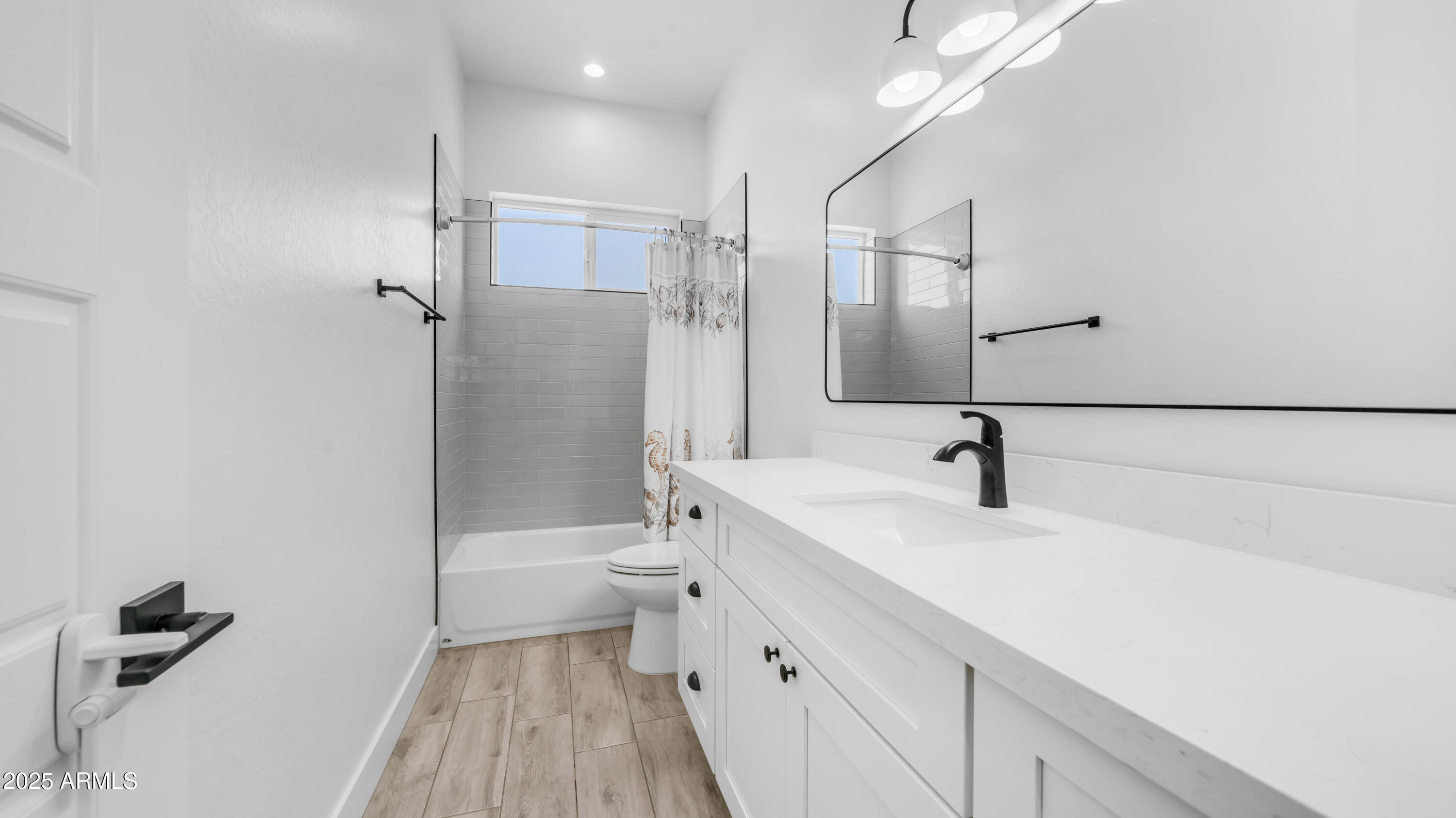 28621 N THOMPSON Road