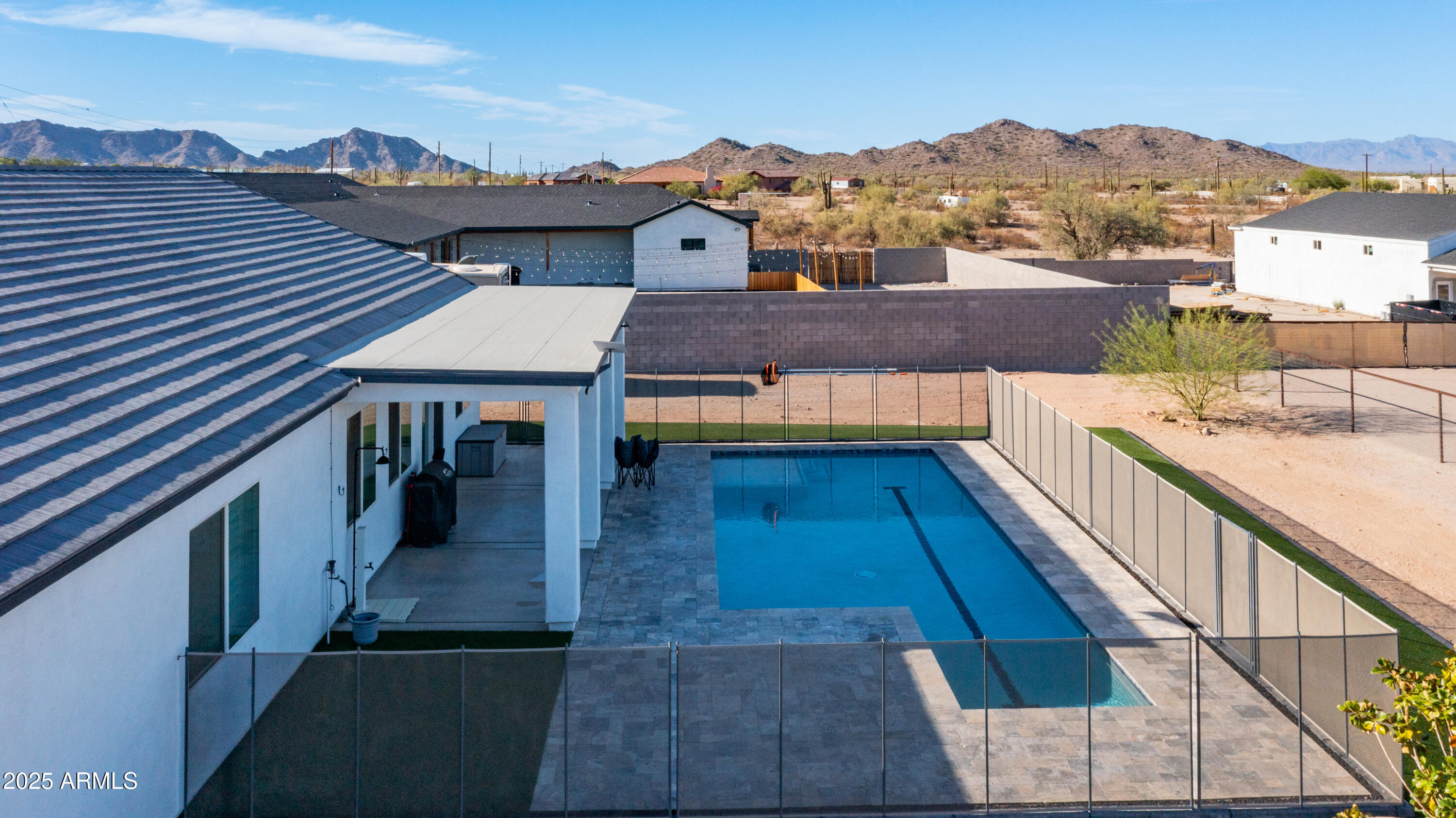 28621 N THOMPSON Road