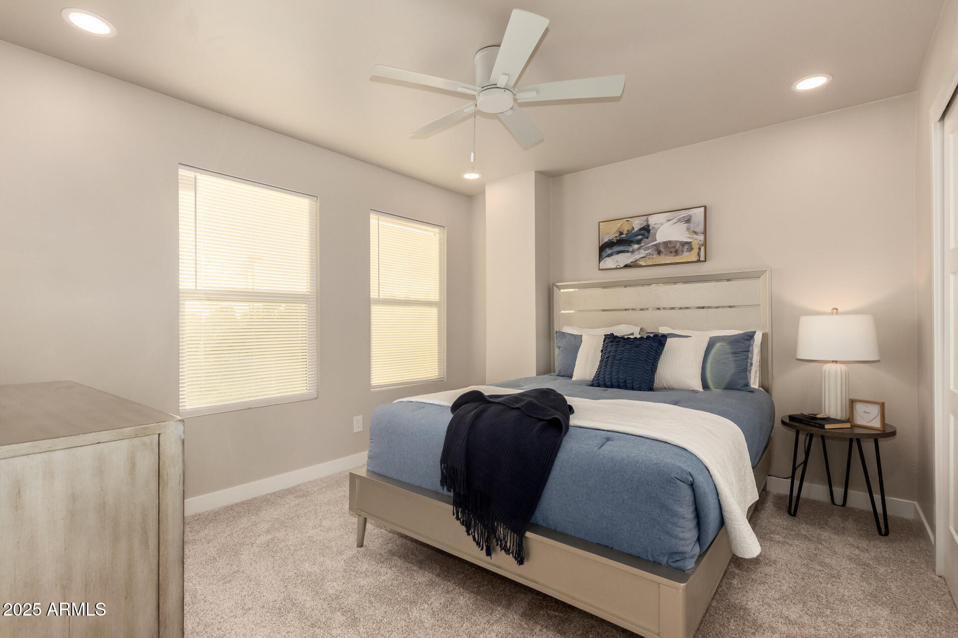 9527 E LAWNDALE Place