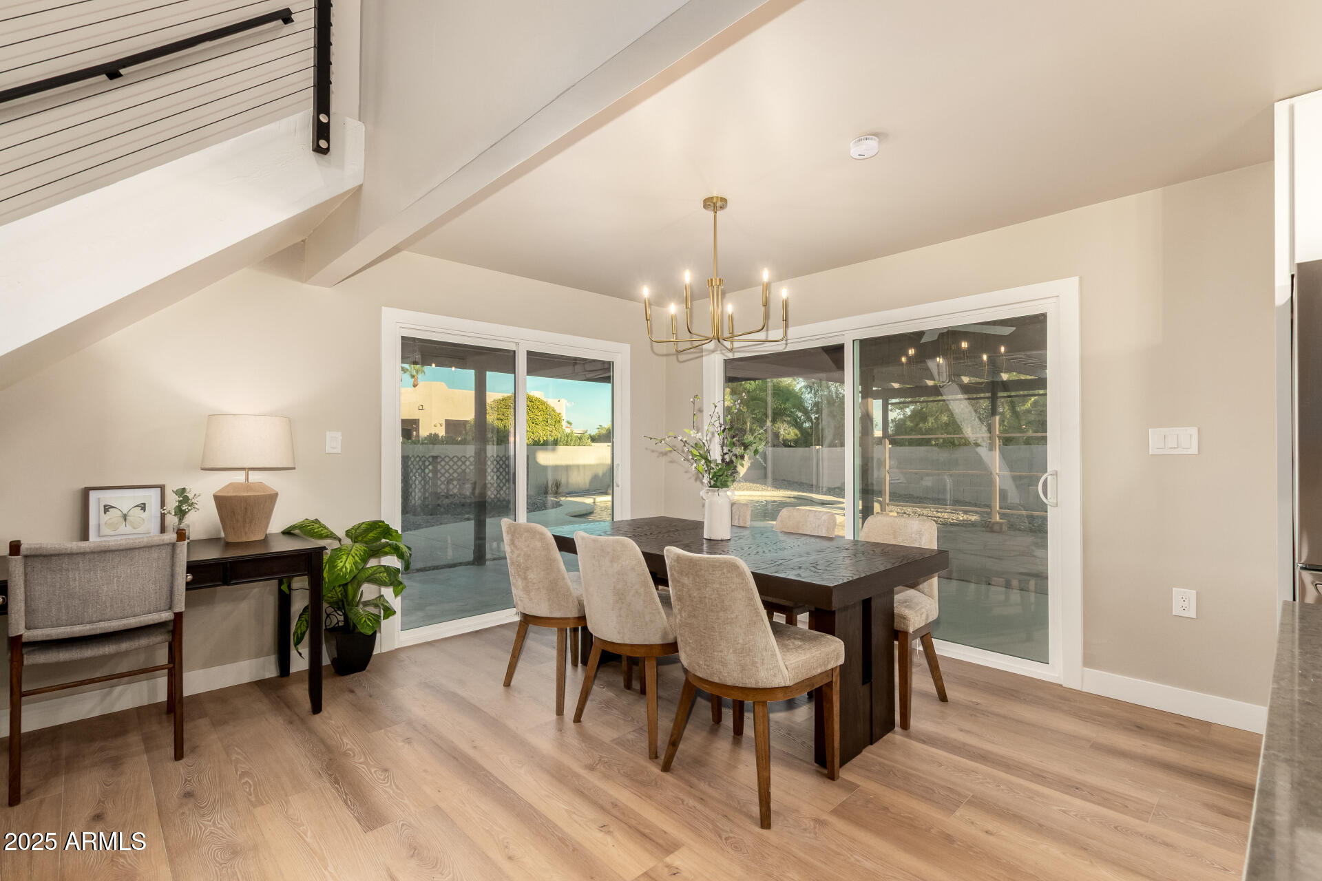 9527 E LAWNDALE Place