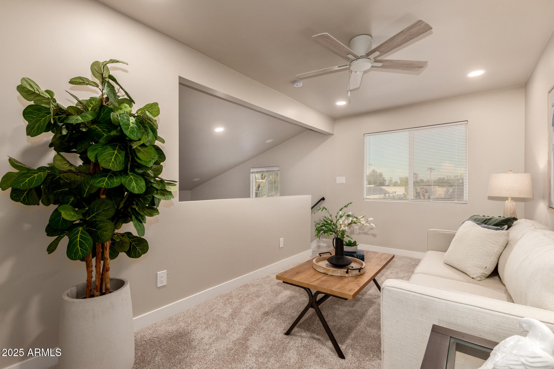 9527 E LAWNDALE Place