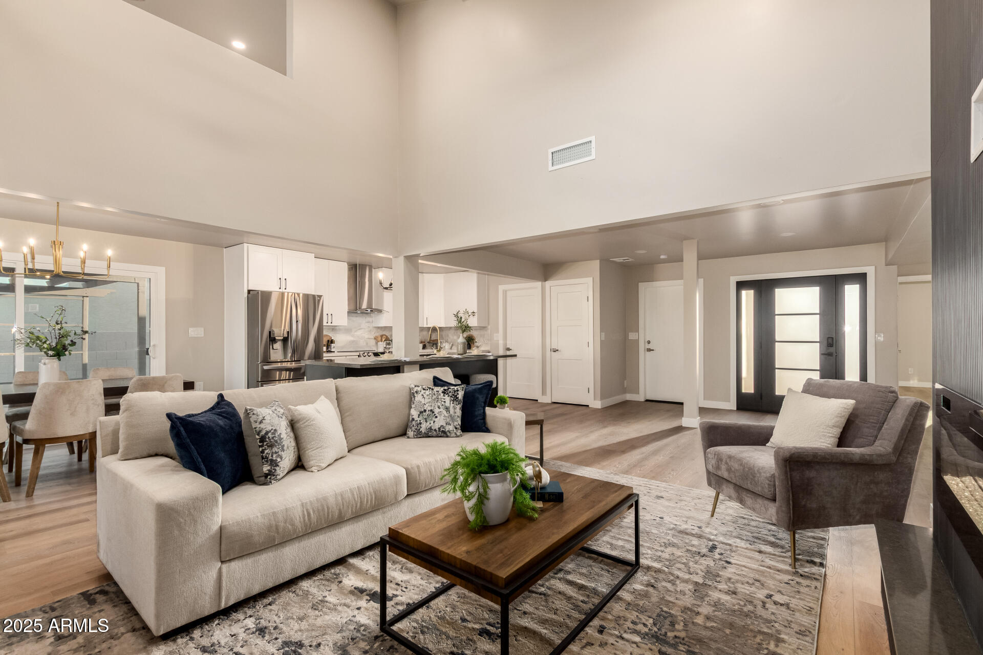 9527 E LAWNDALE Place