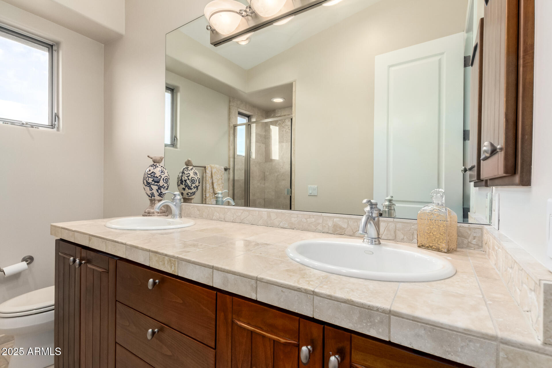 8102 E SERENE Street