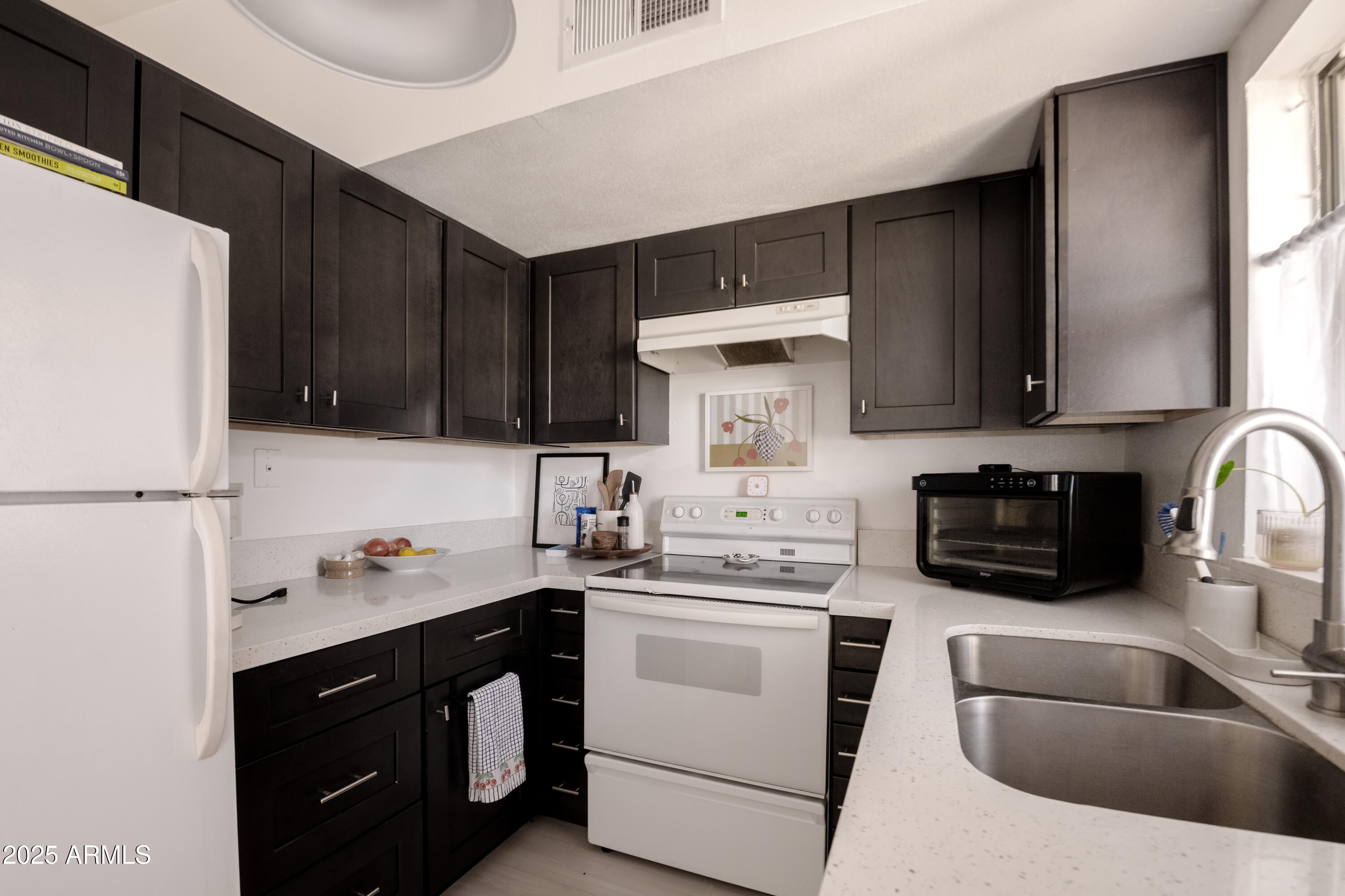 1320 E BETHANY HOME Road, 21