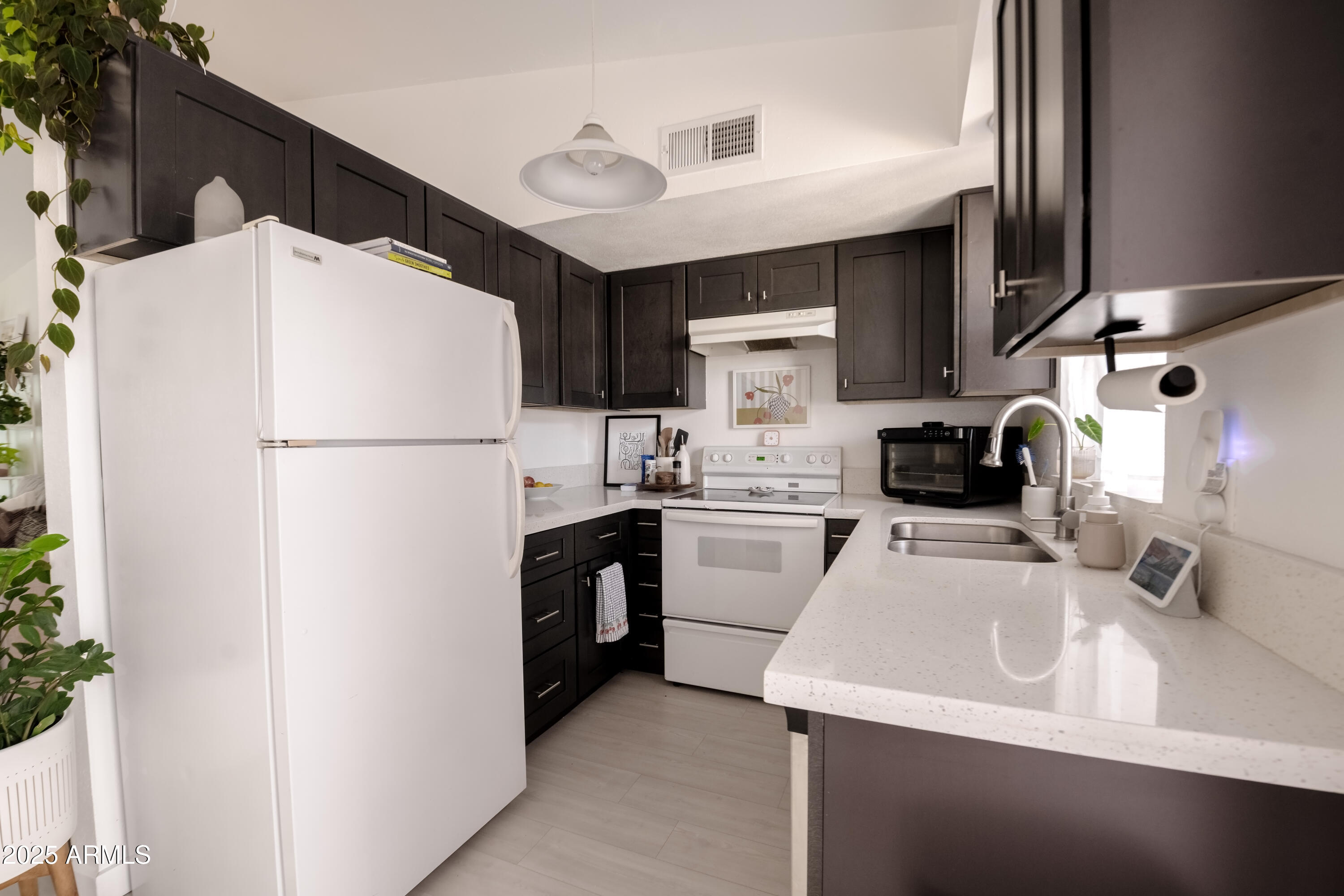 1320 E BETHANY HOME Road, 21