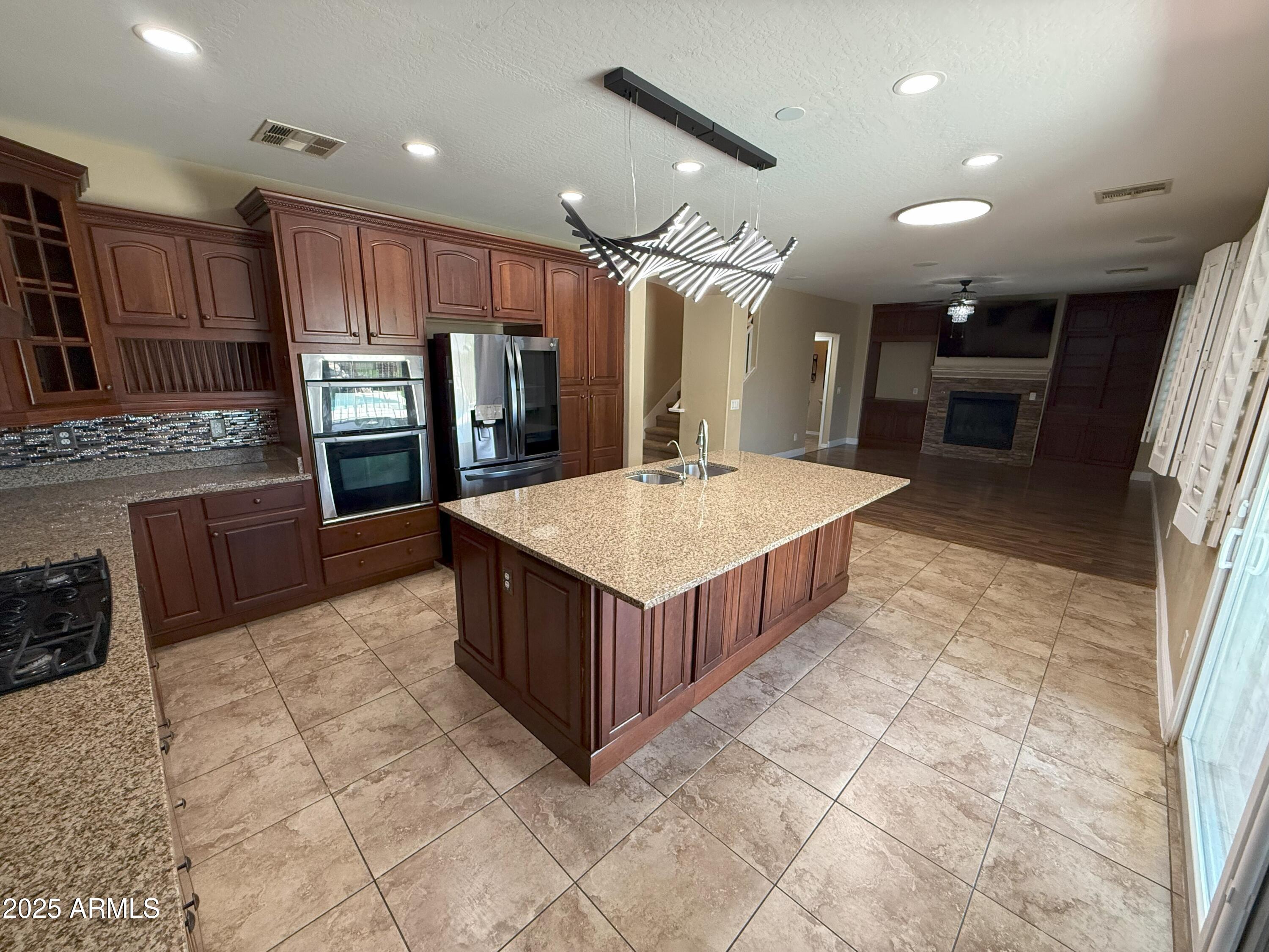 29410 W COLUMBUS Avenue