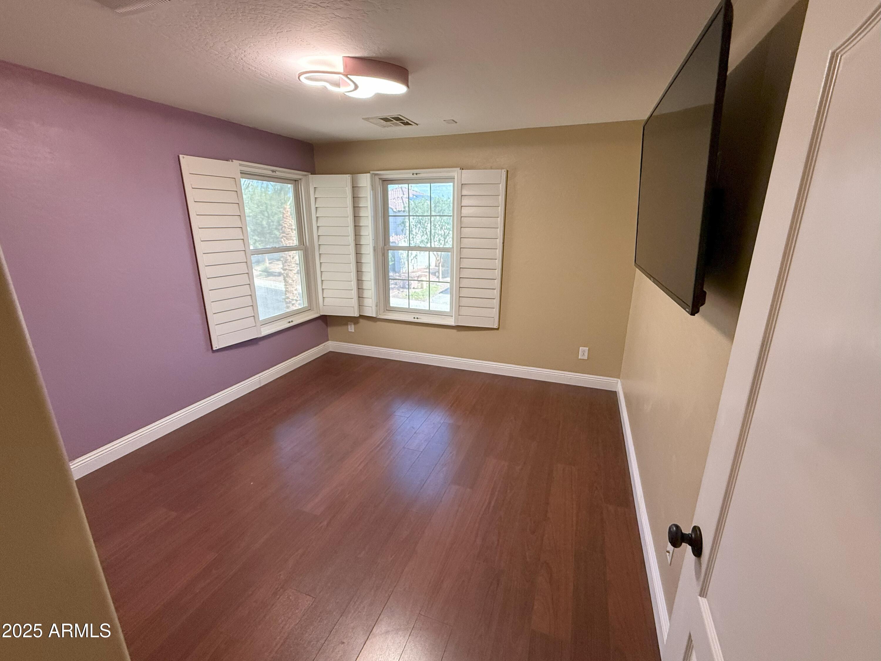 29410 W COLUMBUS Avenue