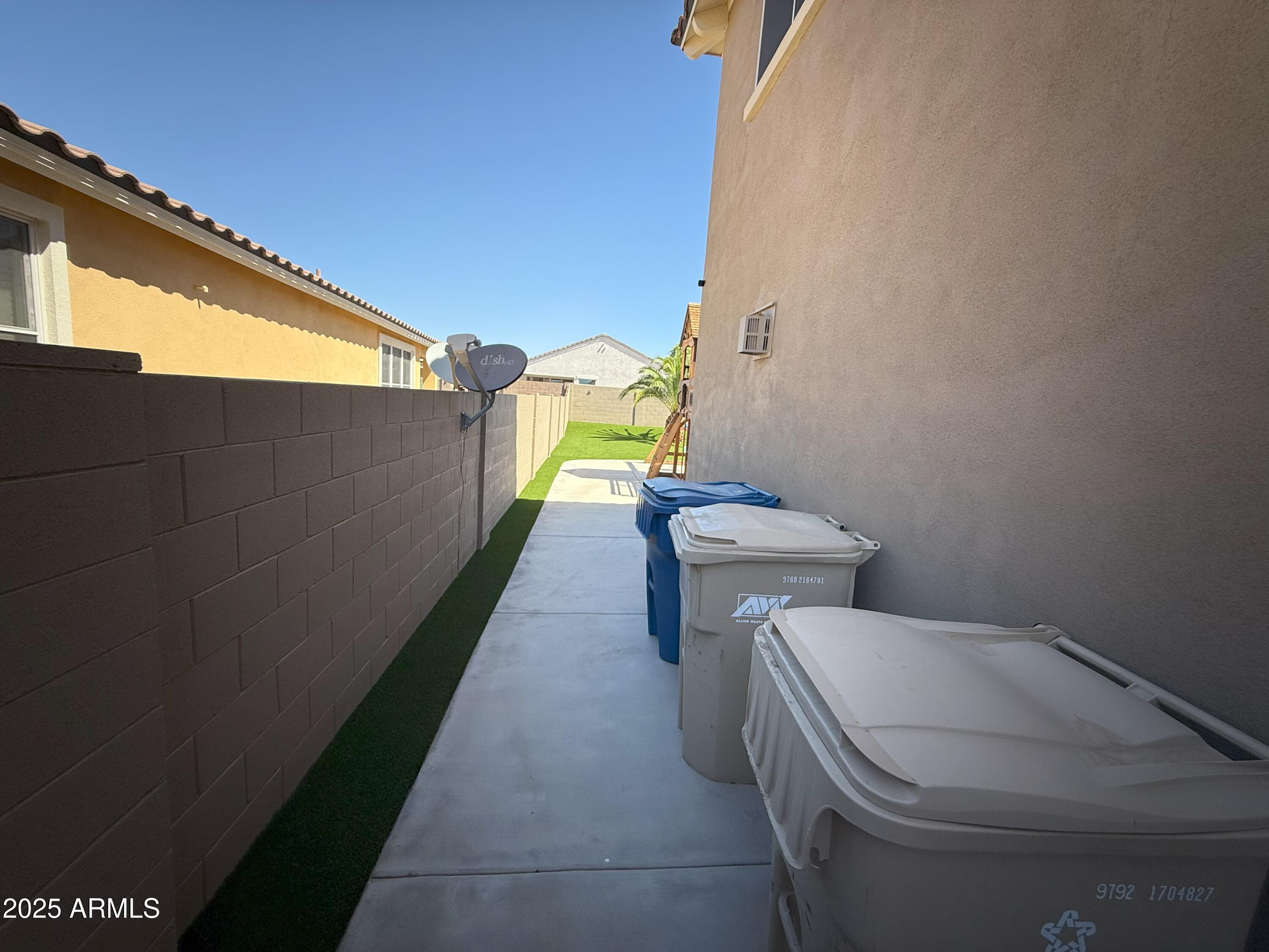 29410 W COLUMBUS Avenue