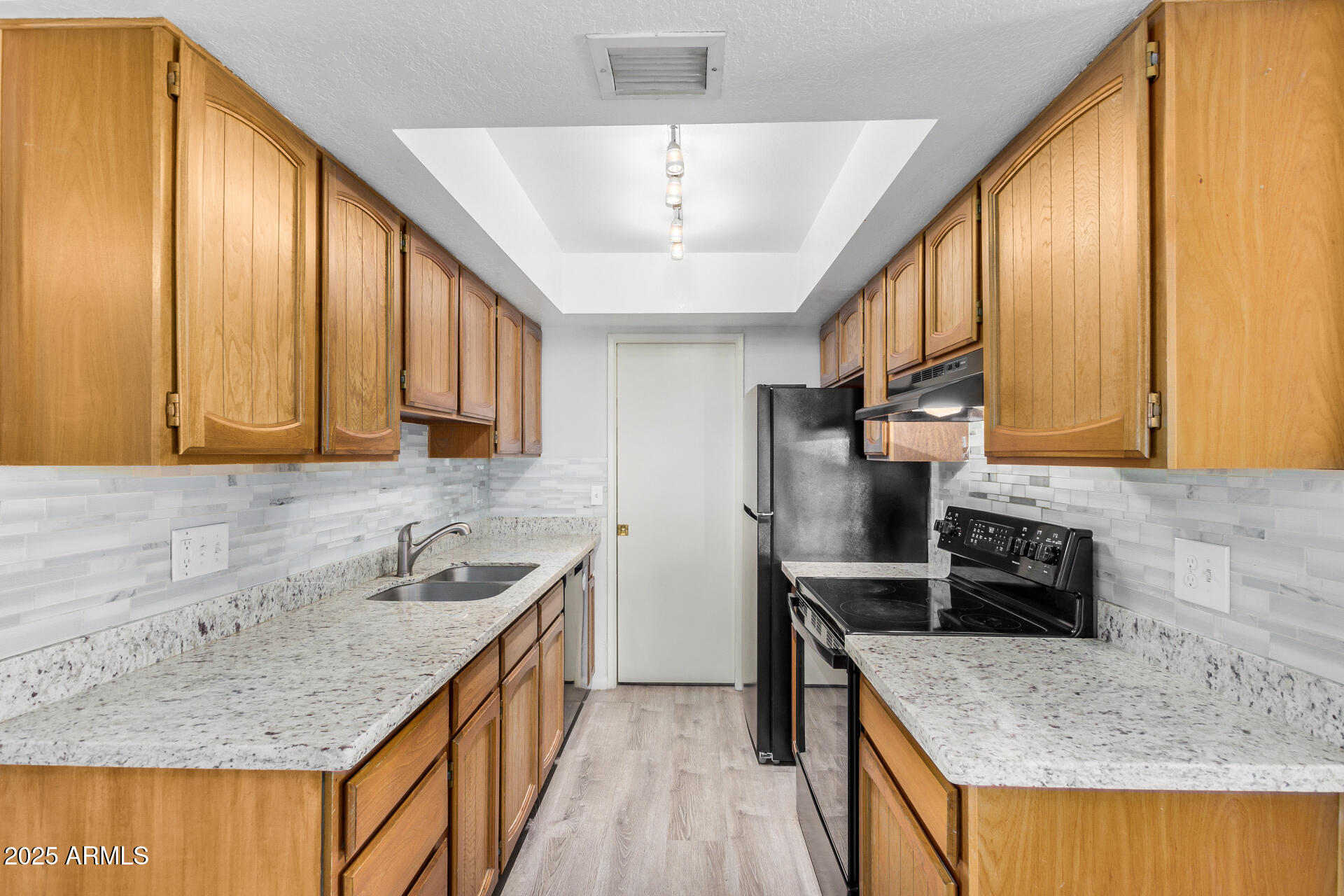 16635 N CAVE CREEK Road, 215