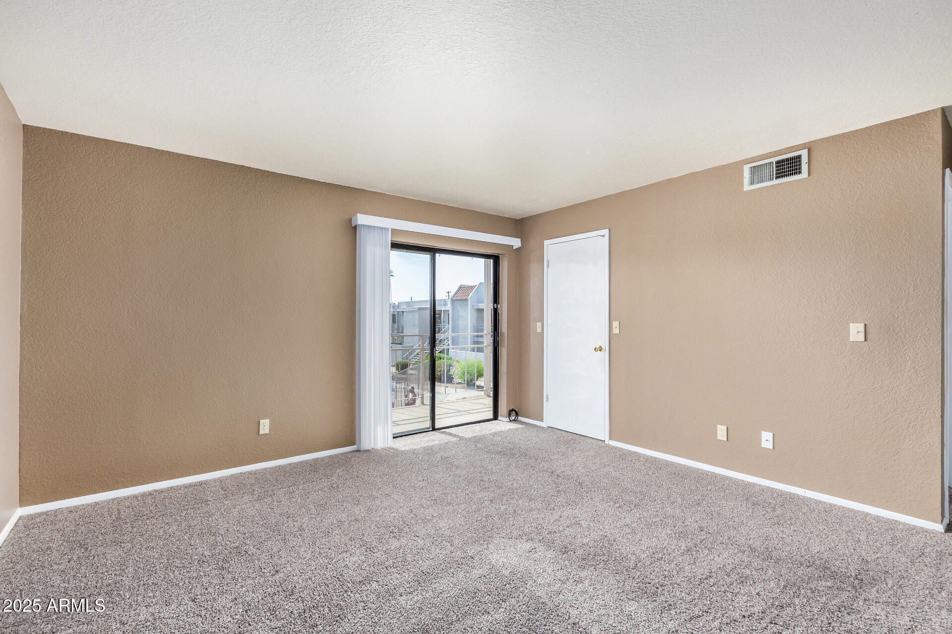 16635 N CAVE CREEK Road, 215