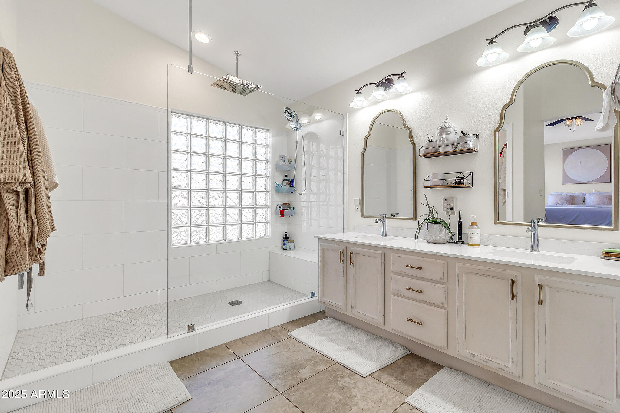 7314 E MADERO Avenue