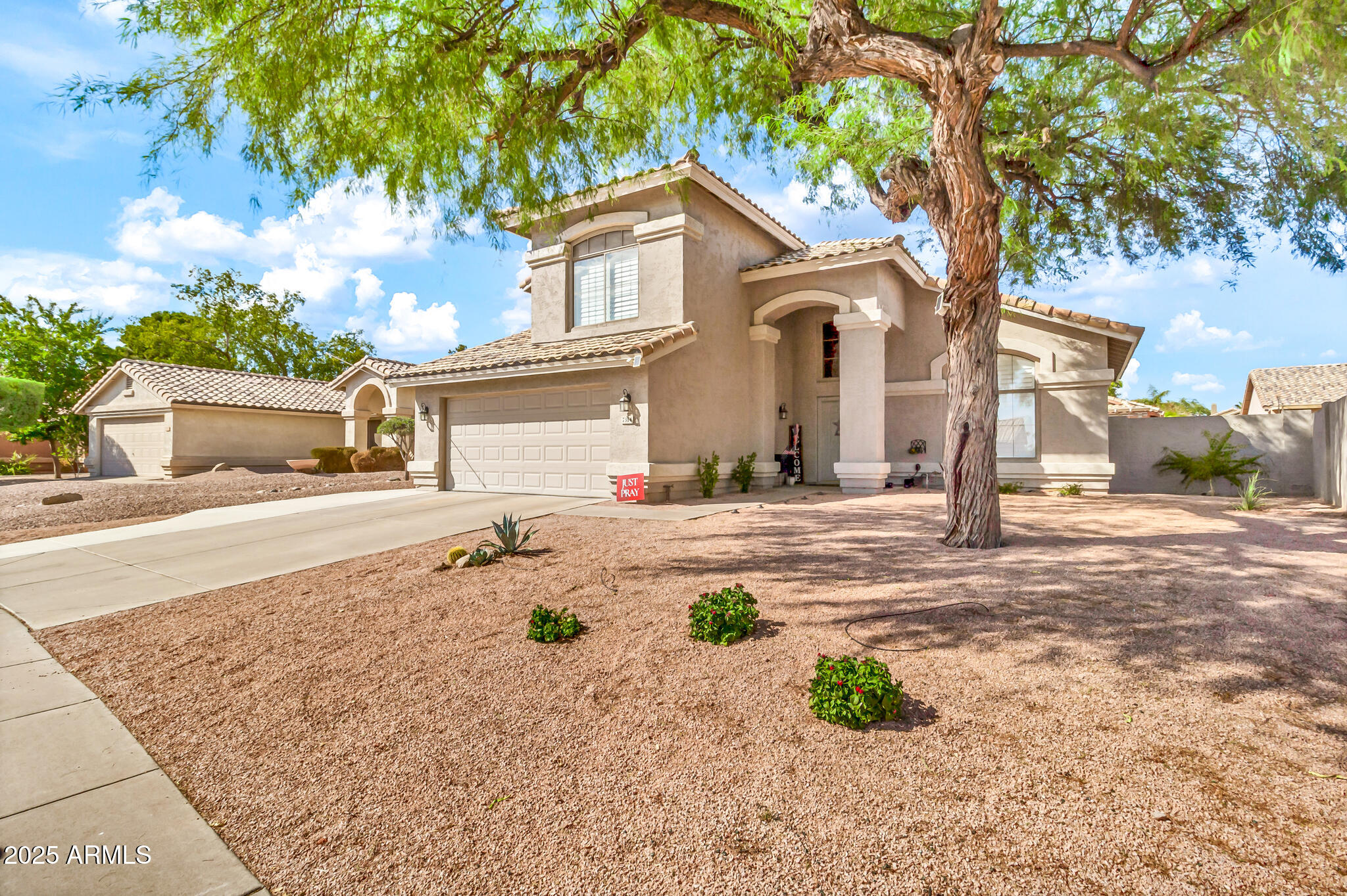 7314 E MADERO Avenue