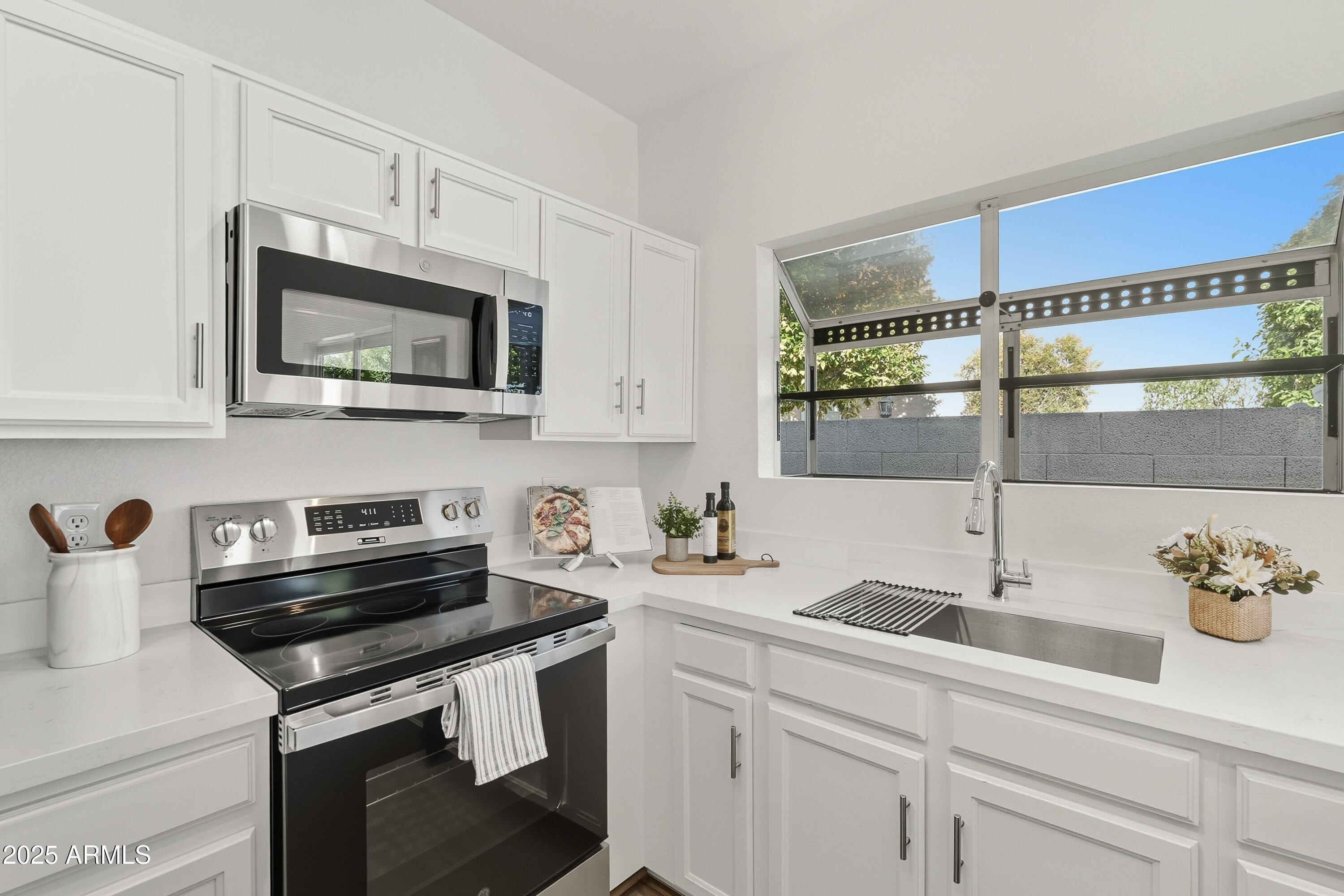 9045 E LUPINE Avenue