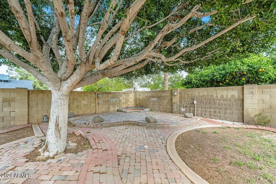 4258 E DECATUR Street