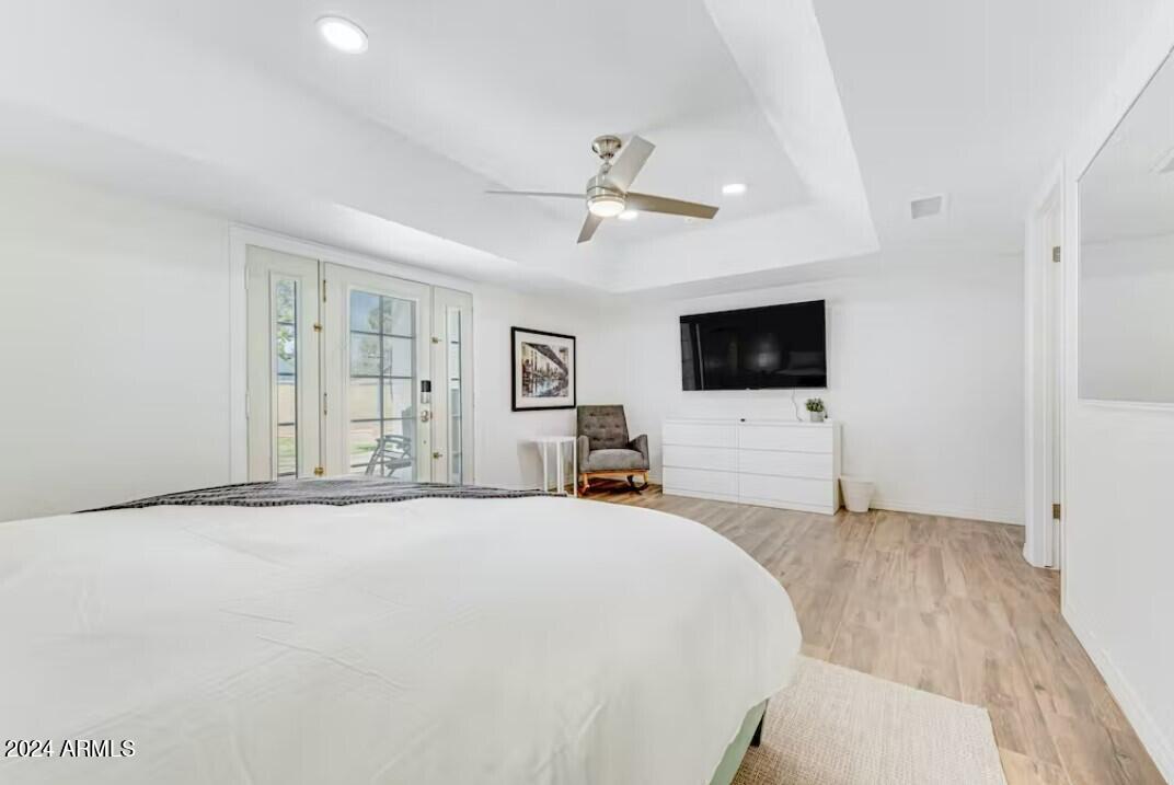 4258 E DECATUR Street