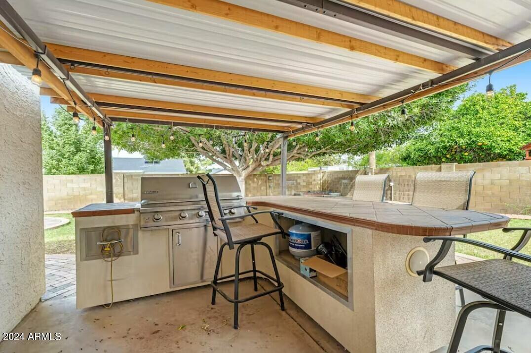 4258 E DECATUR Street