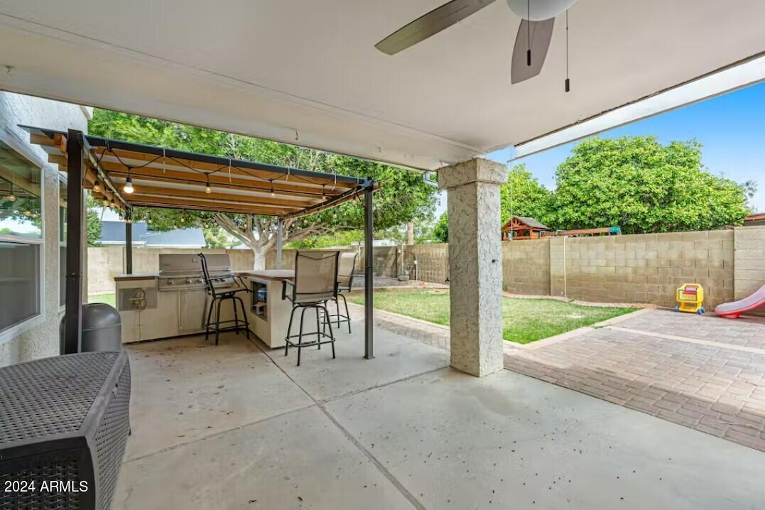 4258 E DECATUR Street