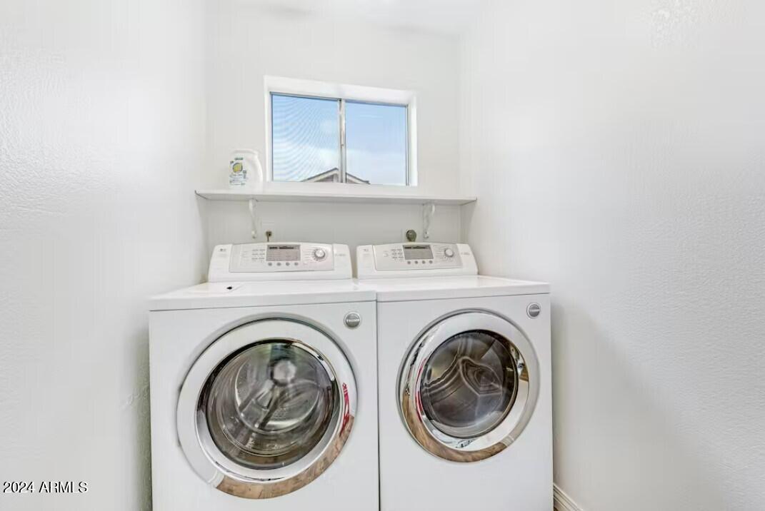 4258 E DECATUR Street