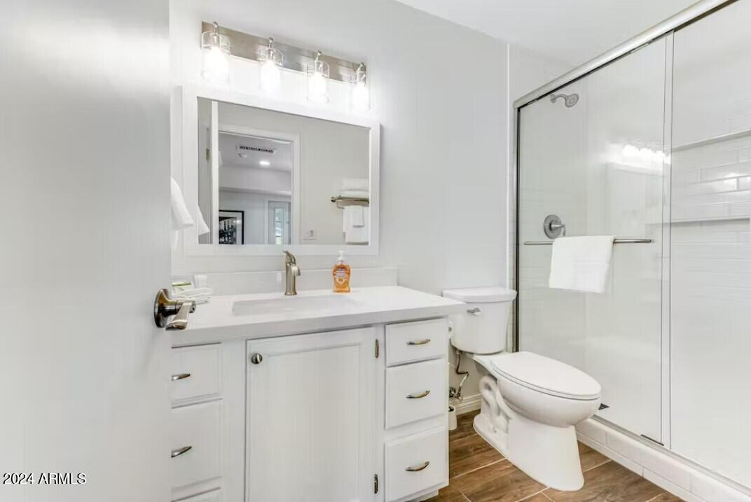 4258 E DECATUR Street