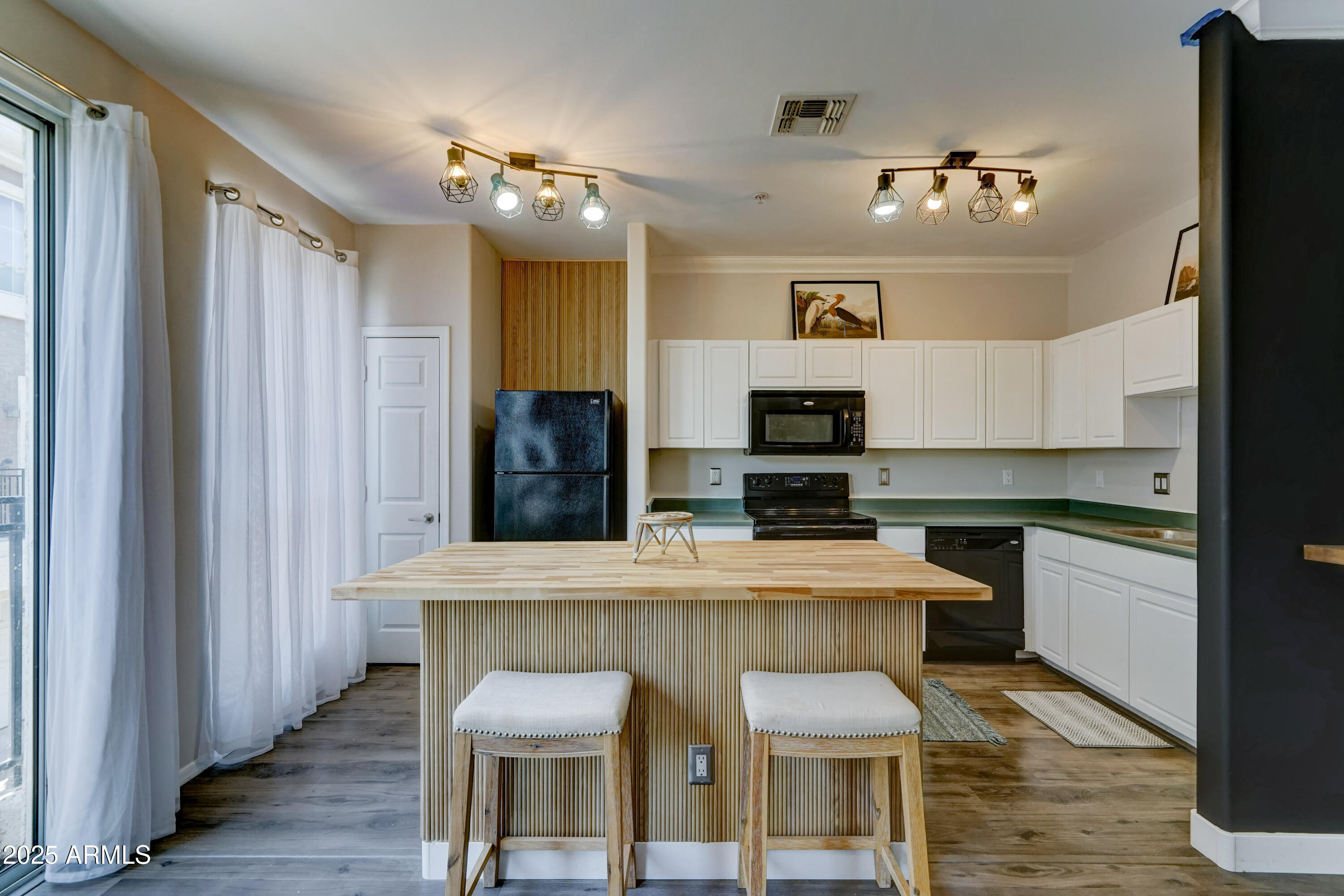 22125 N 29TH Avenue, 121