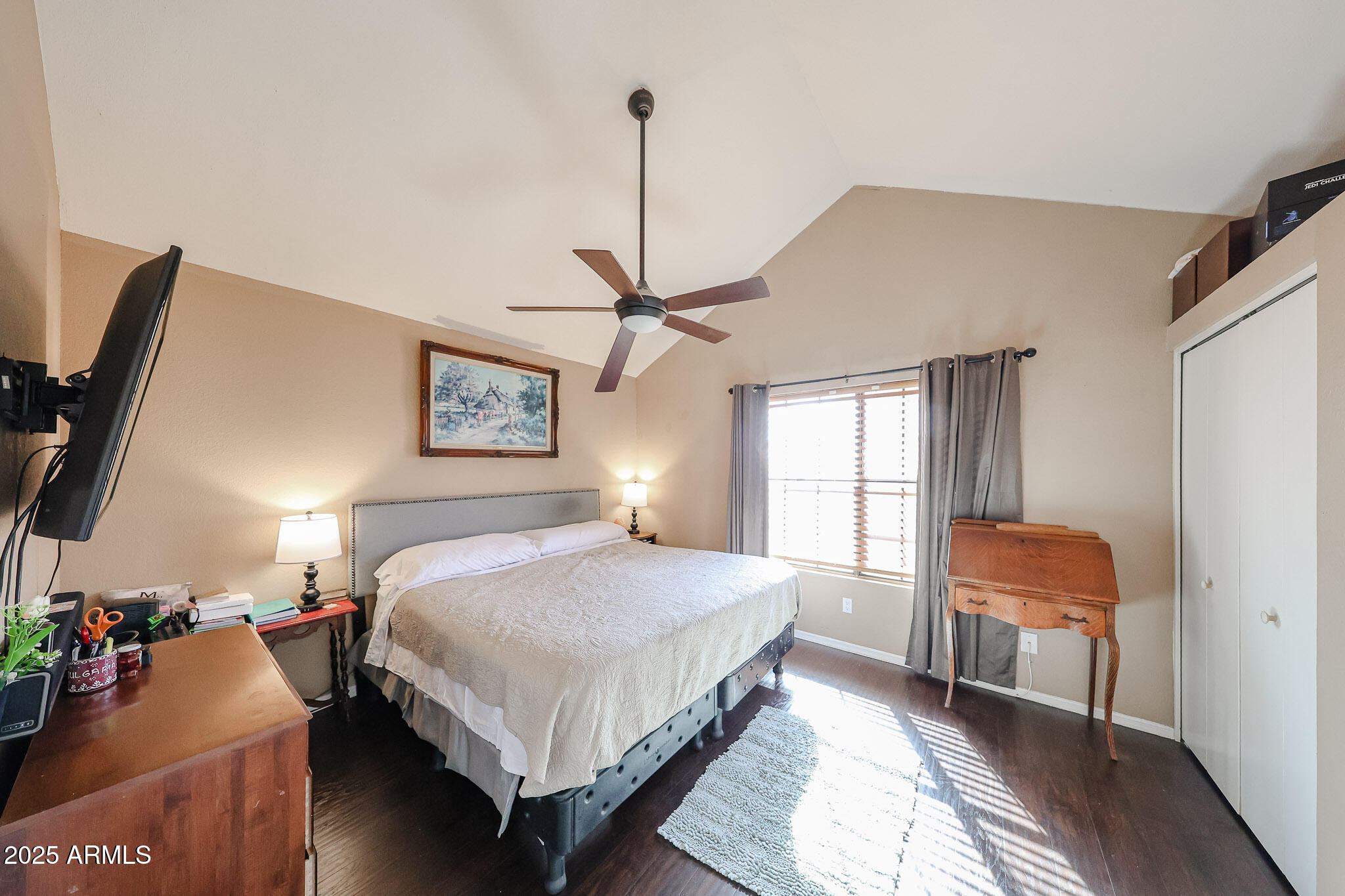 4901 E KELTON Lane, 1205