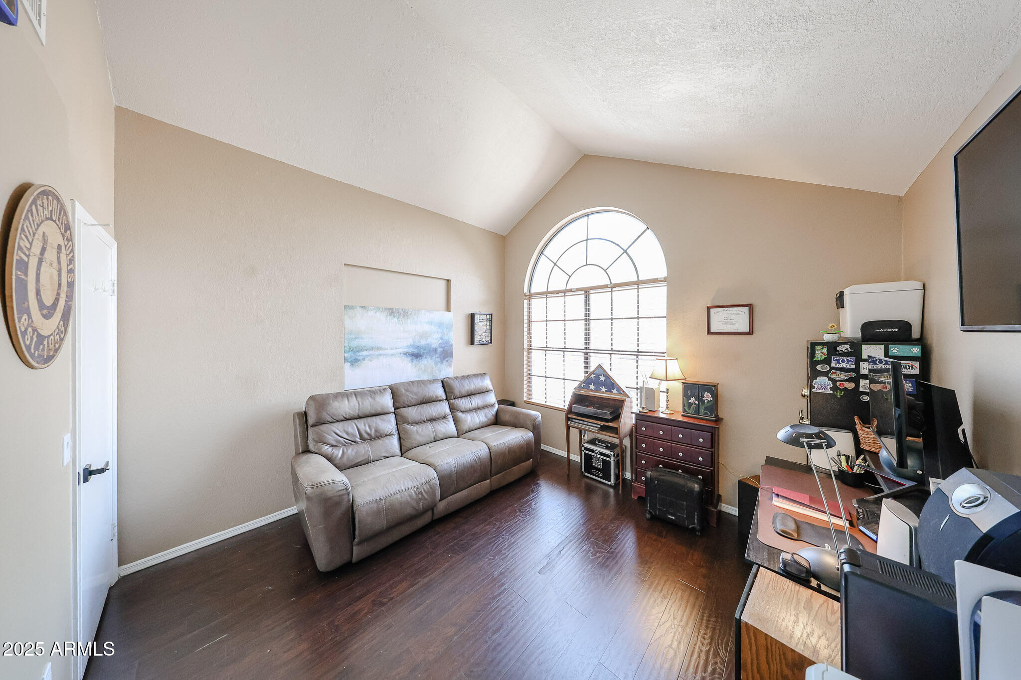 4901 E KELTON Lane, 1205