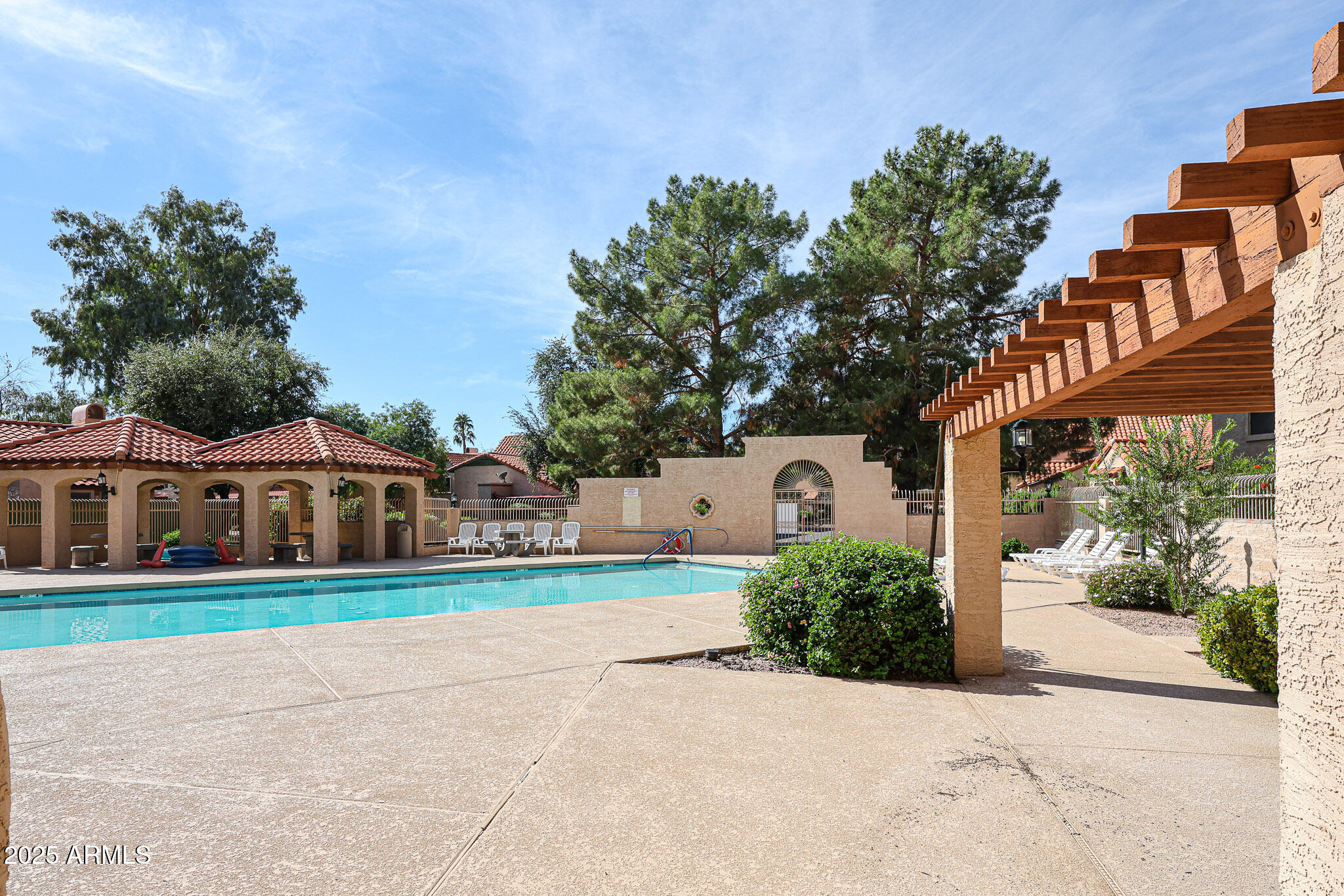 4901 E KELTON Lane, 1205