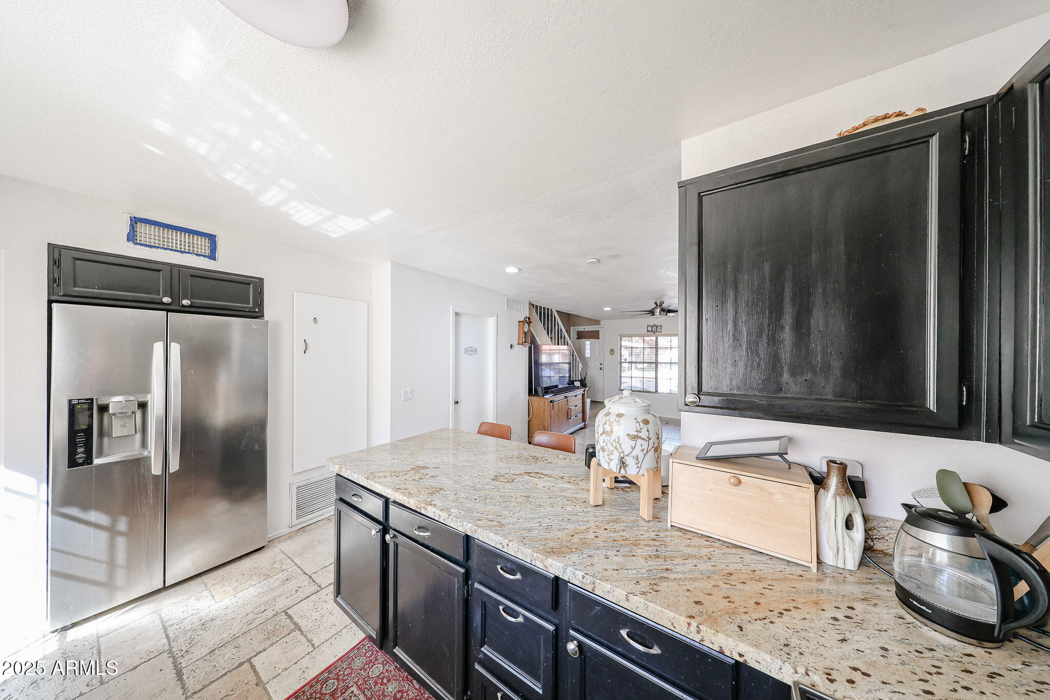 4901 E KELTON Lane, 1205