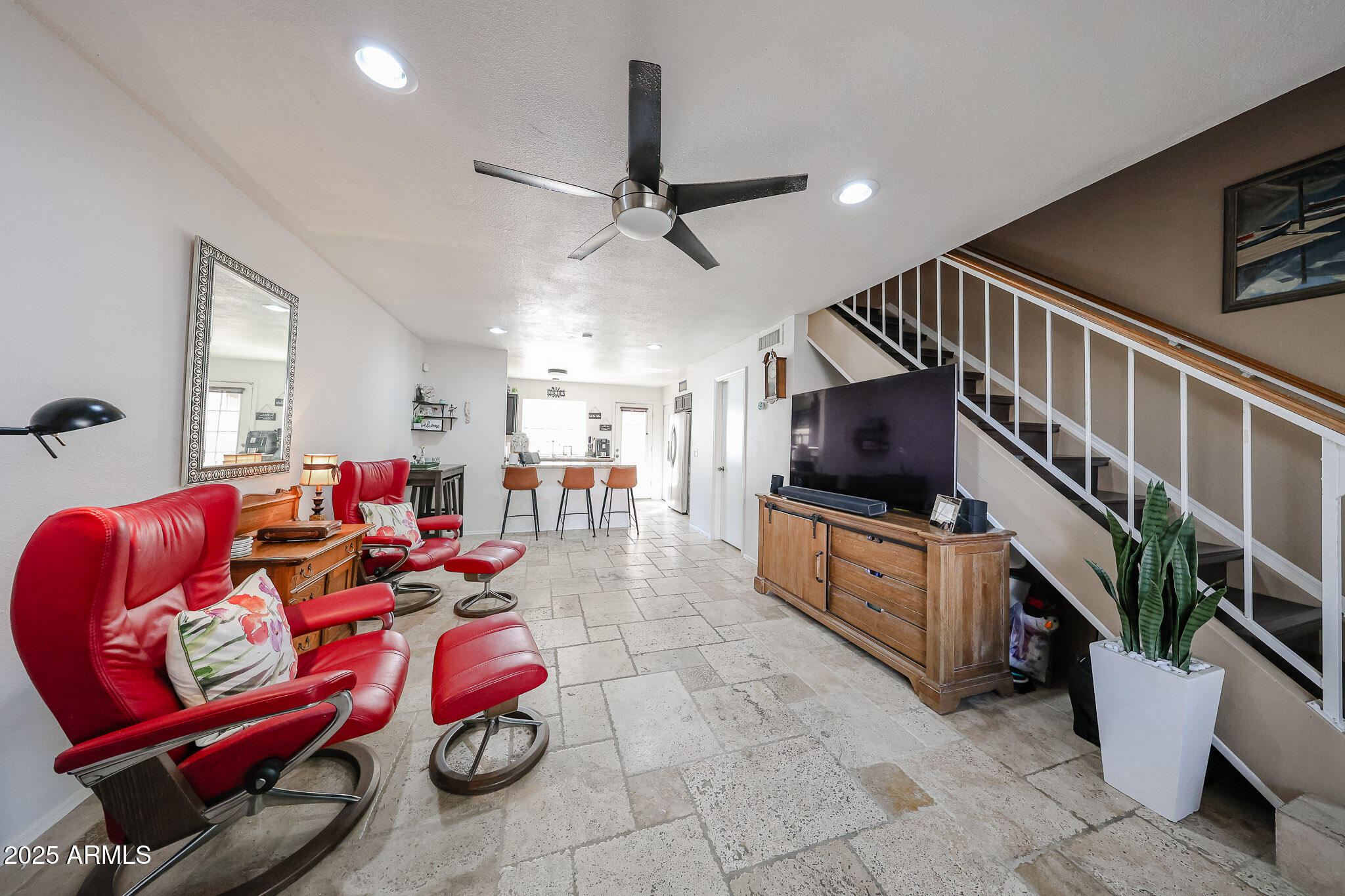 4901 E KELTON Lane, 1205