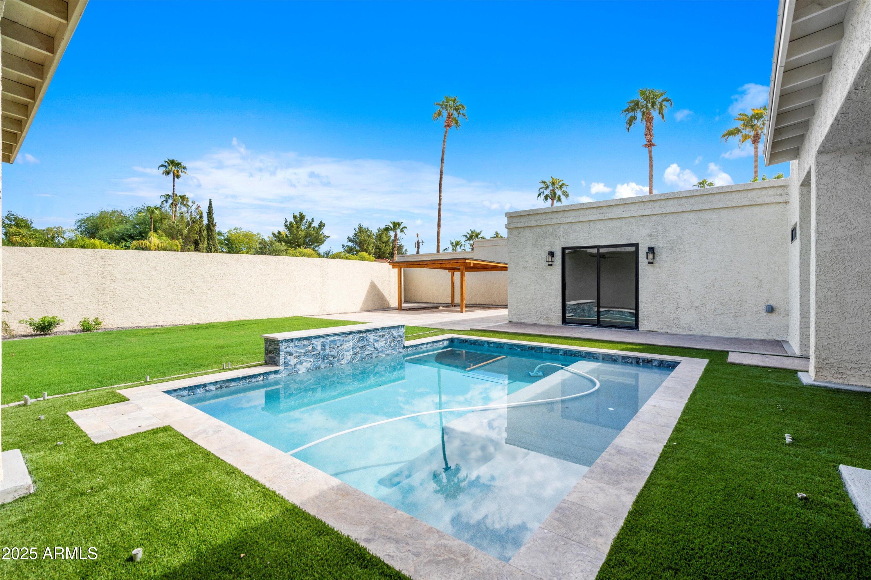 7225 E HARMONT Drive