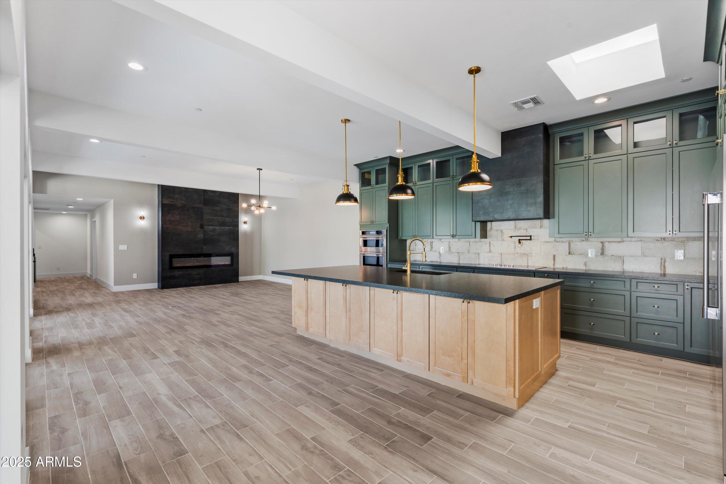 7225 E HARMONT Drive